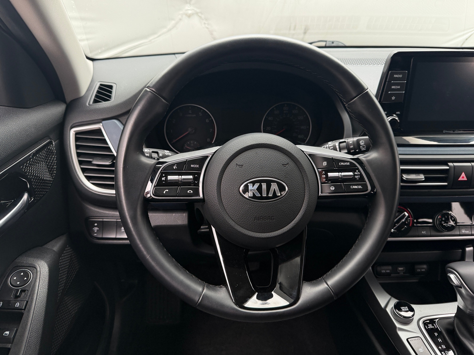 Thumbnail: 2021 Kia Seltos - 4