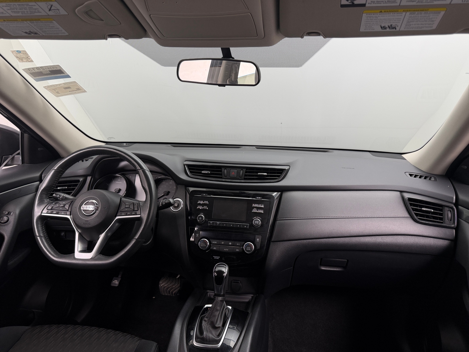 Thumbnail: 2017 Nissan Rogue - 3