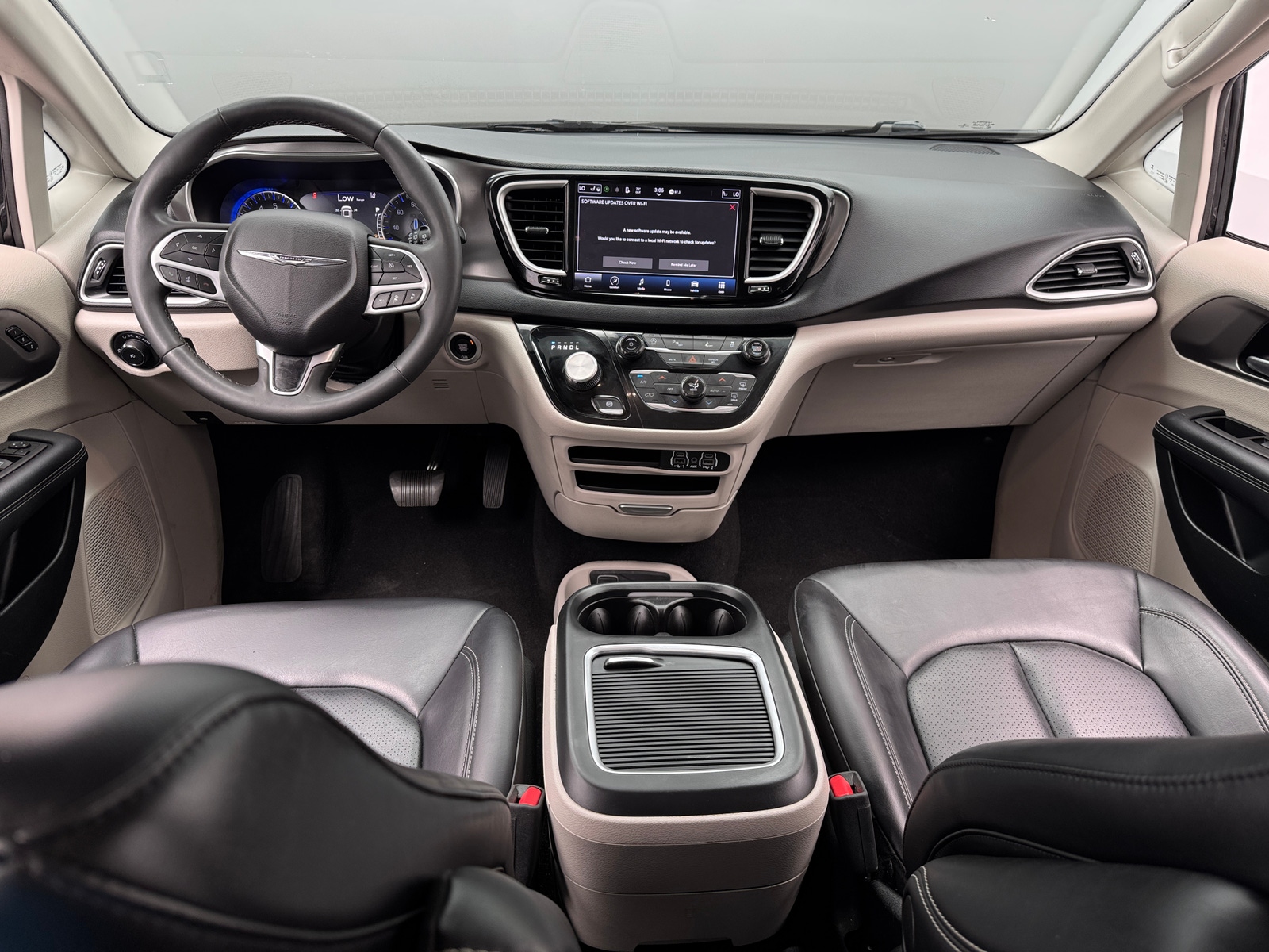 Thumbnail: 2023 Chrysler Pacifica - 2