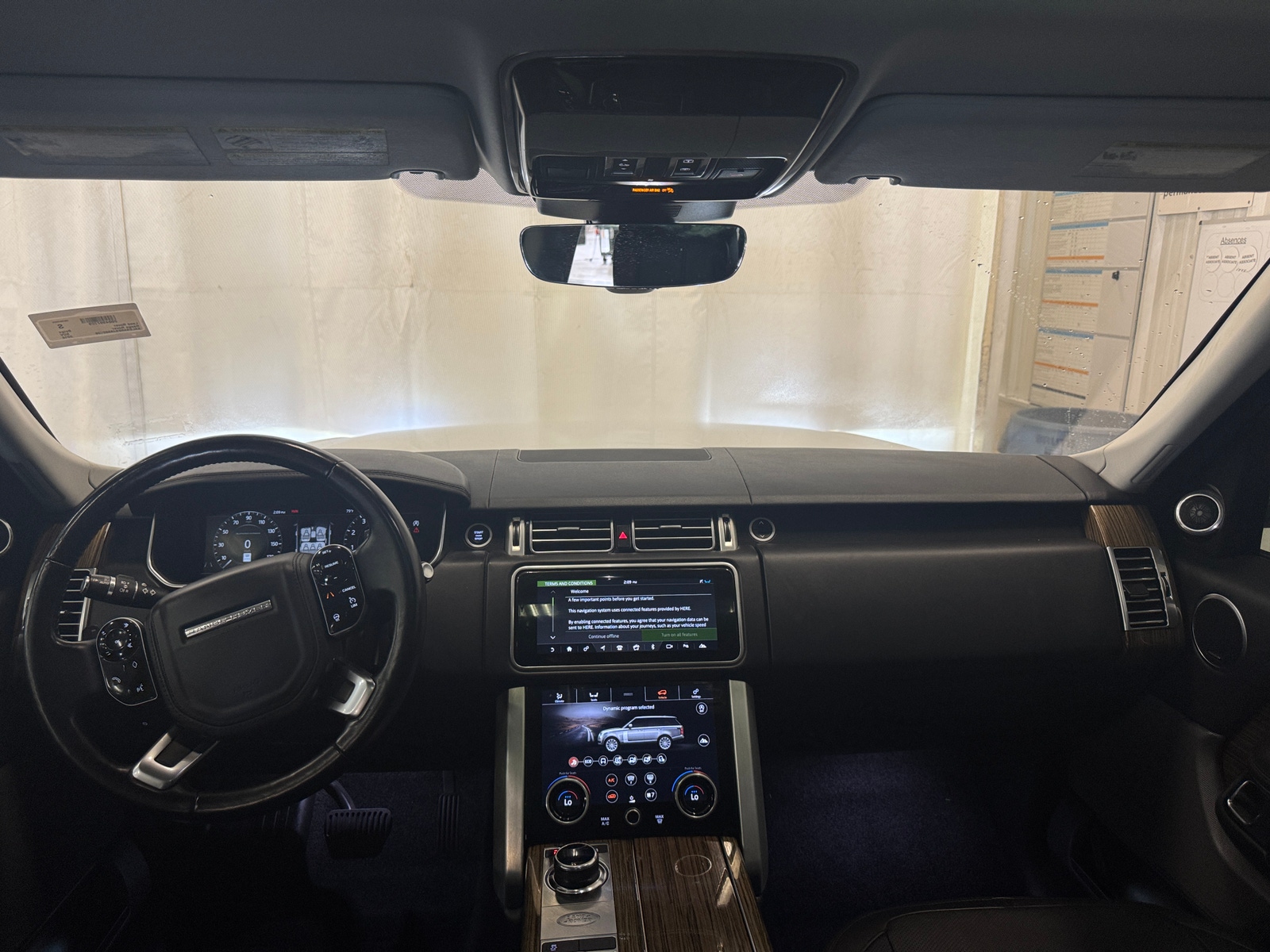 Thumbnail: 2018 Land Rover Range Rover - 2