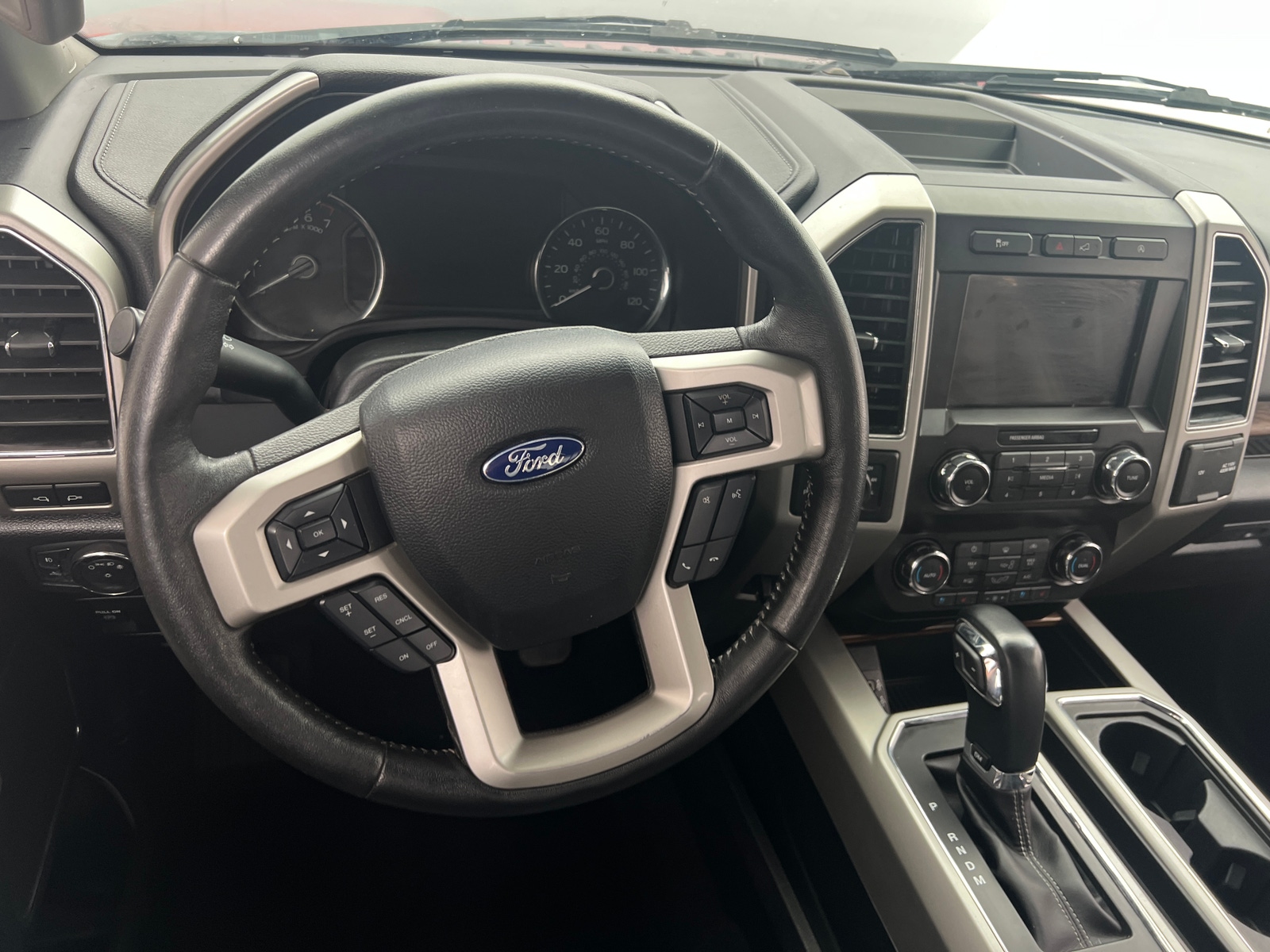 Thumbnail: 2019 Ford Econoline - 4
