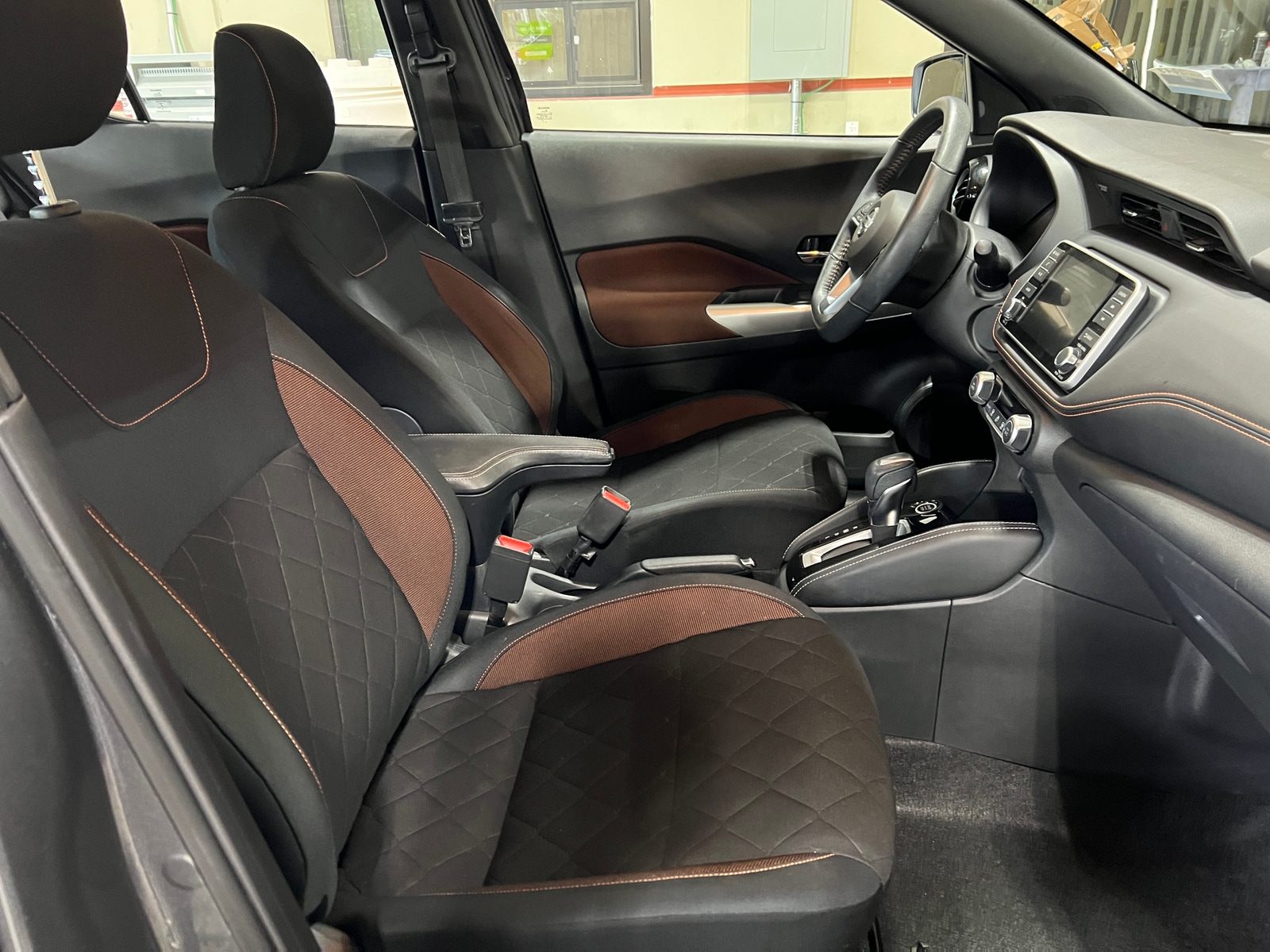 Thumbnail: 2020 Nissan Kicks - 2
