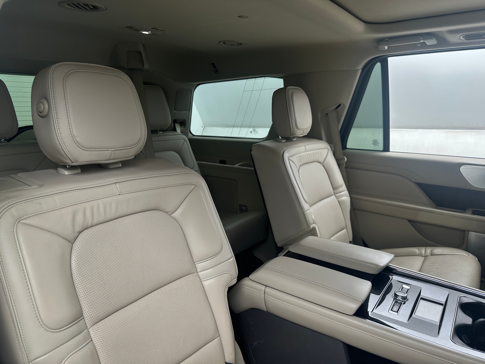 Thumbnail: 2019 Lincoln Navigator - 5