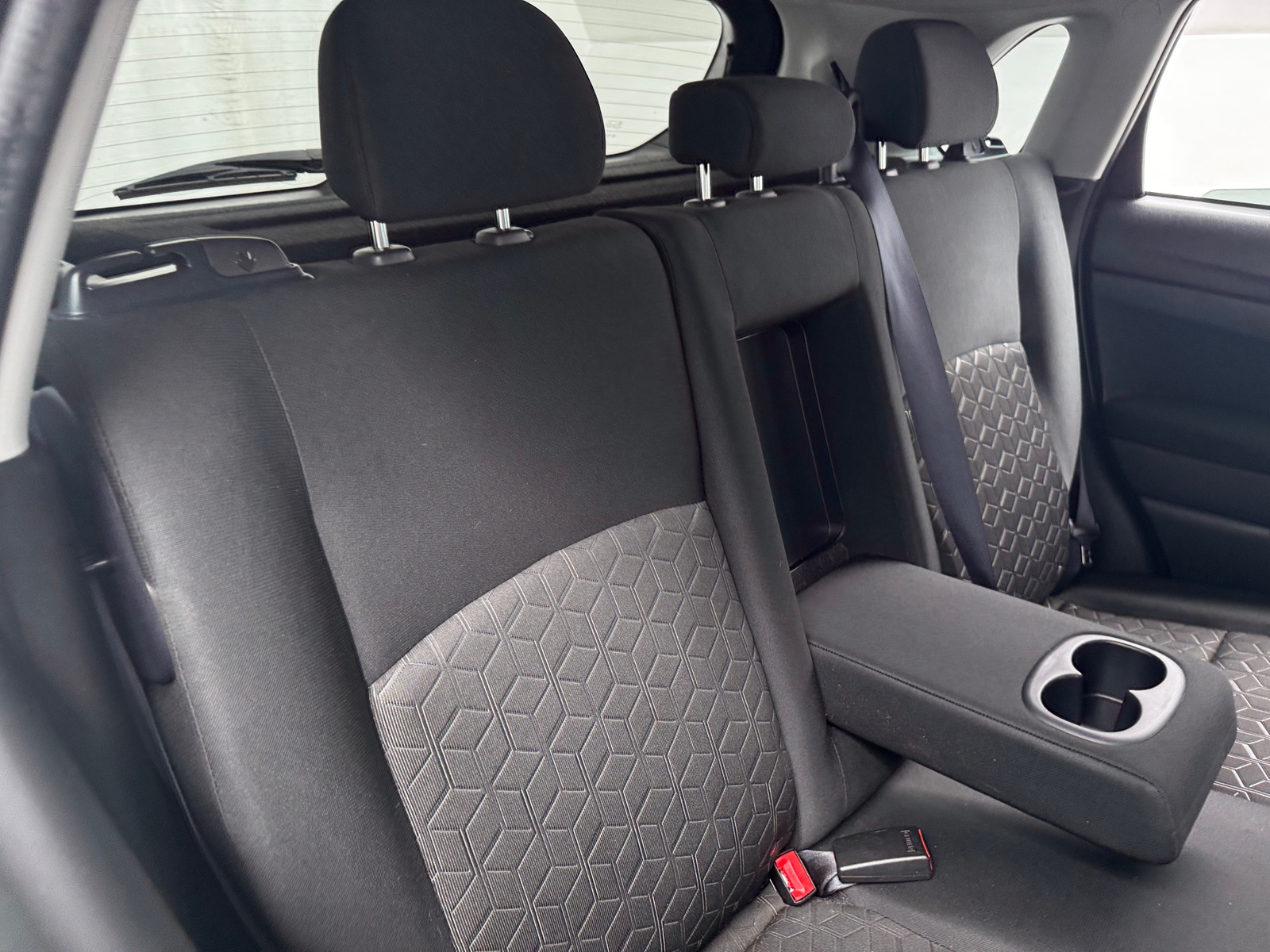 Thumbnail: 2023 Mitsubishi Outlander Sport - 6