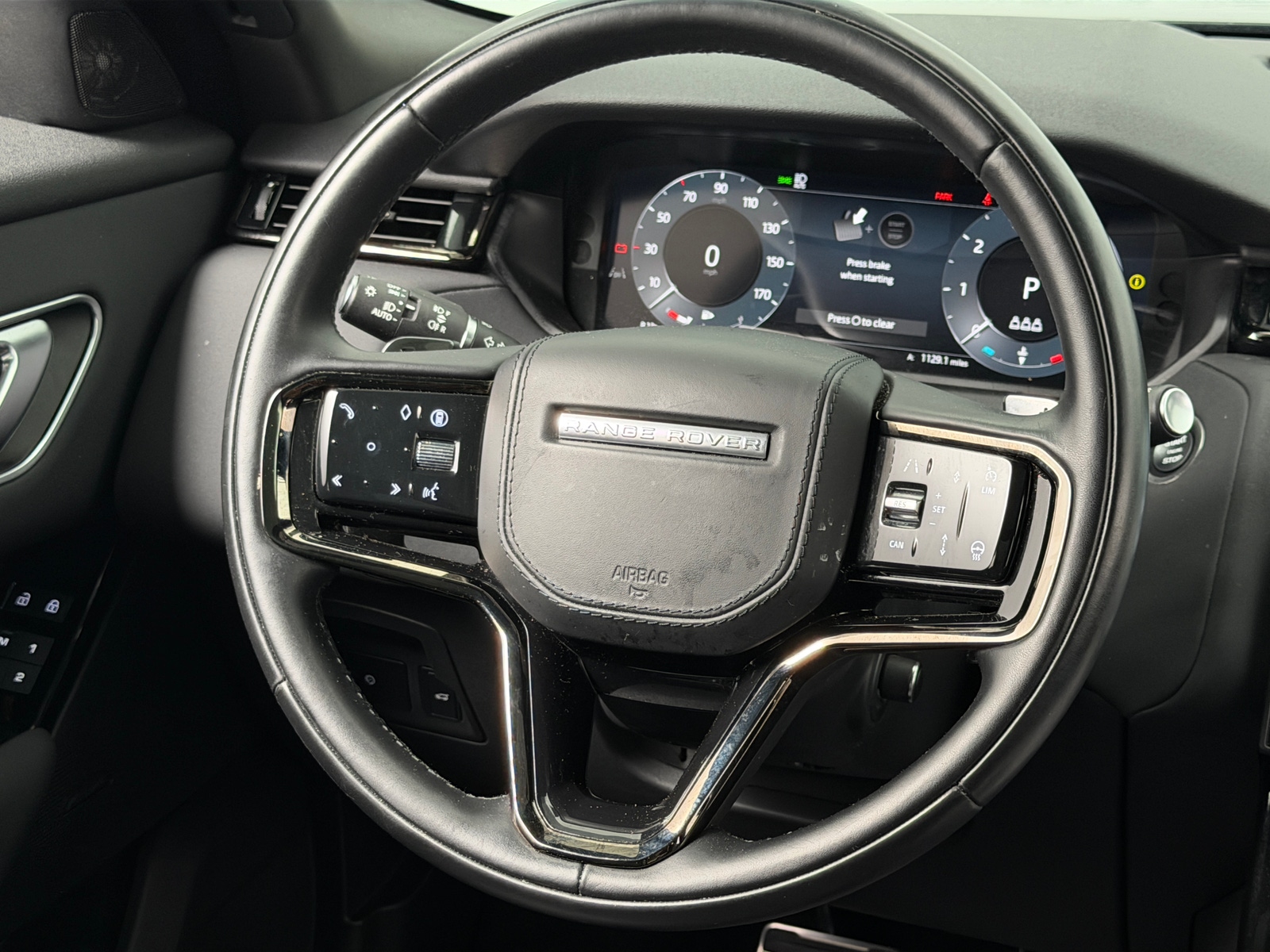 Thumbnail: 2025 Land Rover Range Rover Velar - 4