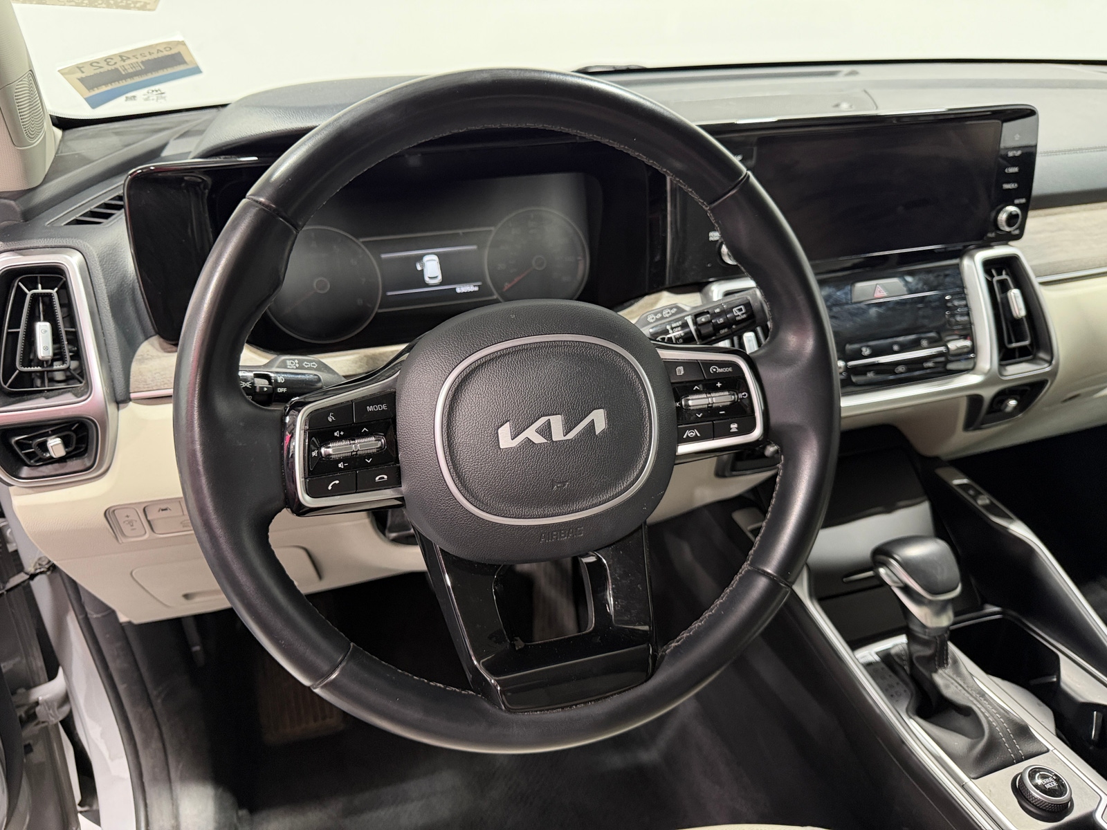Thumbnail: 2022 Kia Sorento - 4