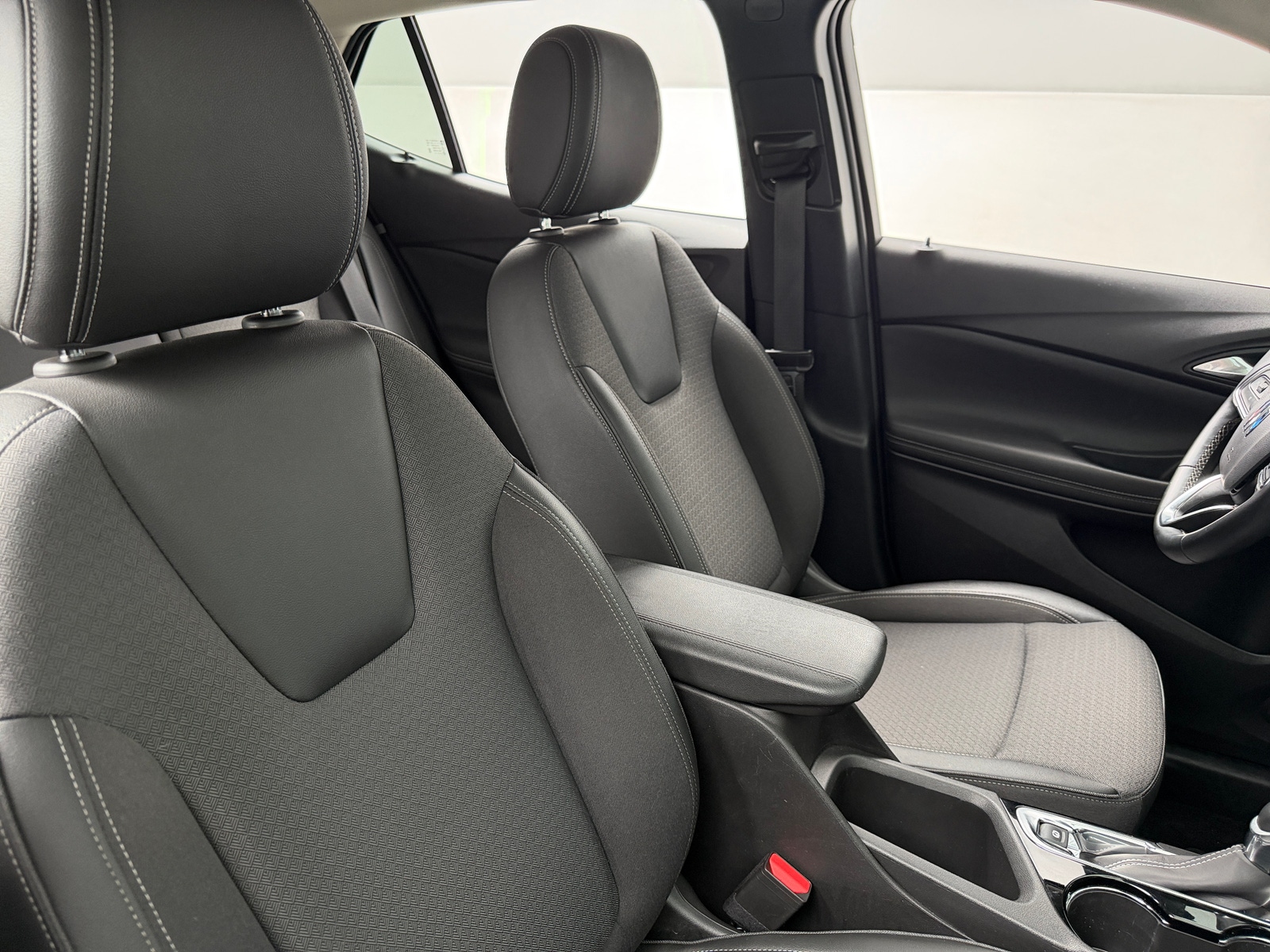 Thumbnail: 2025 Buick Encore GX - 2