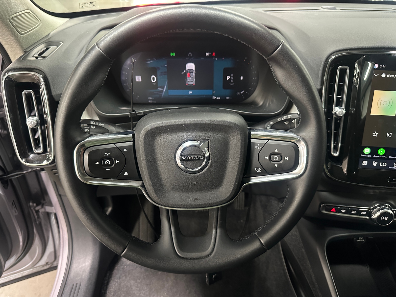 Thumbnail: 2026 Volvo XC40 - 4