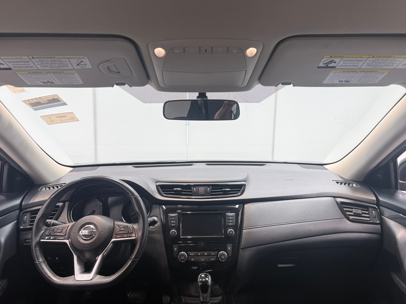 Thumbnail: 2018 Nissan Rogue - 3