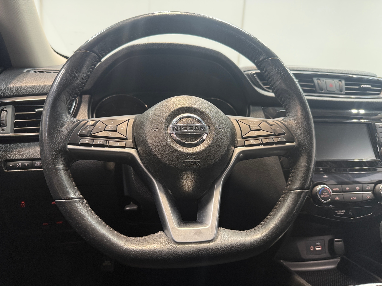 Thumbnail: 2018 Nissan Rogue - 5
