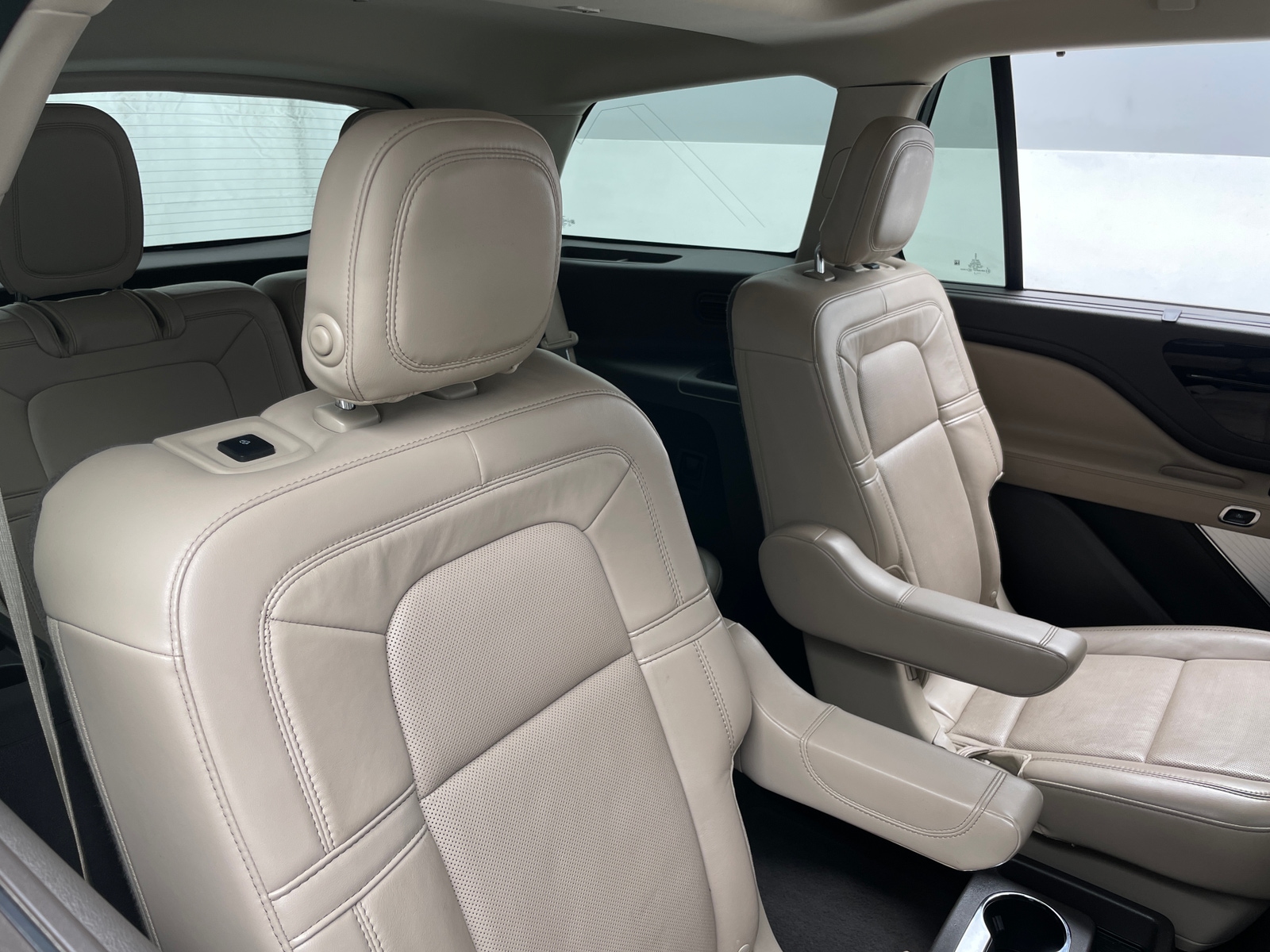 Thumbnail: 2020 Lincoln Aviator - 5