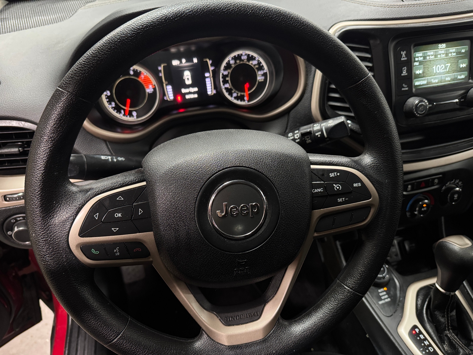 Thumbnail: 2017 Jeep Cherokee - 5
