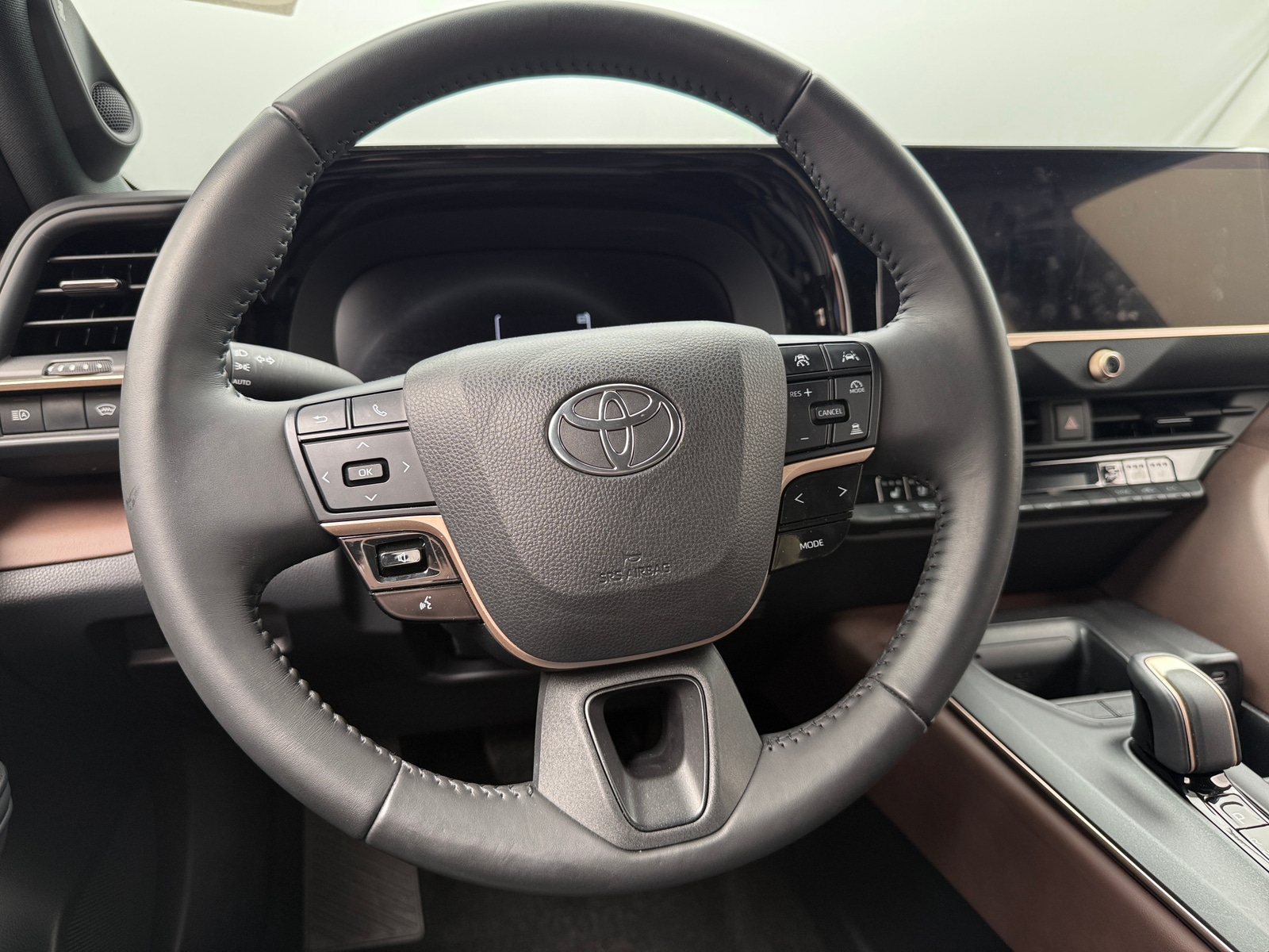 Thumbnail: 2023 Toyota Crown - 5