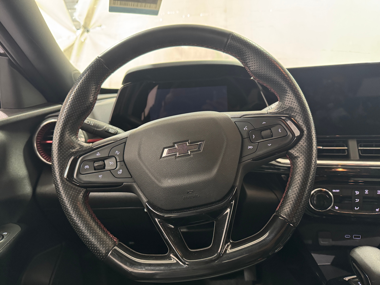 Thumbnail: 2024 Chevrolet Trax - 4