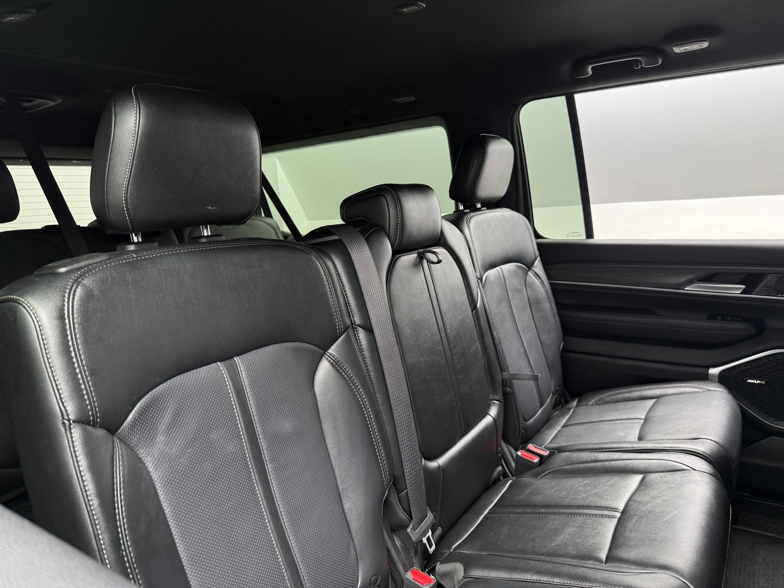 Thumbnail: 2024 Jeep Wagoneer - 5