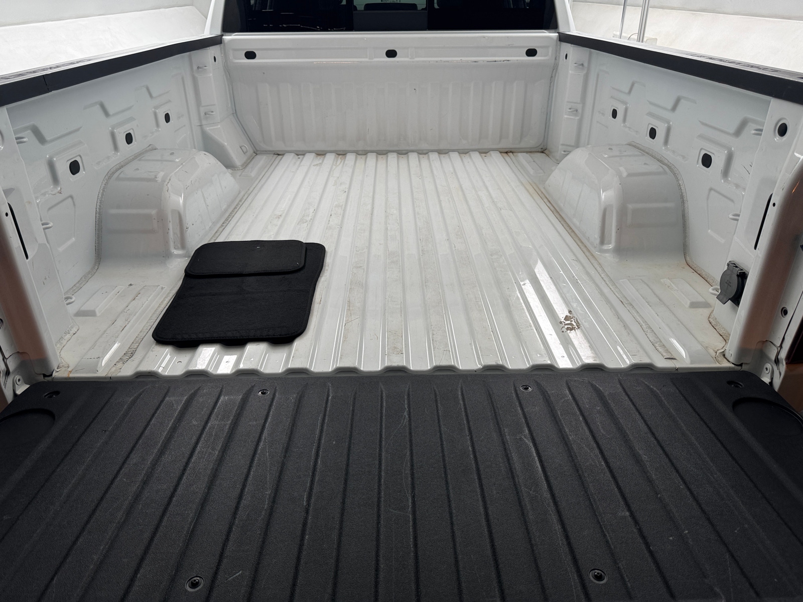 Thumbnail: 2024 Chevrolet Silverado 1500 - 7