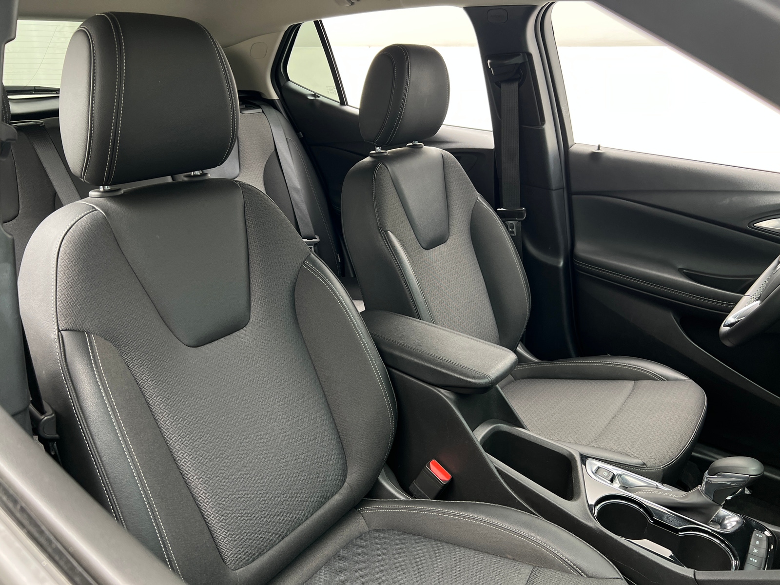 Thumbnail: 2025 Buick Encore GX - 2