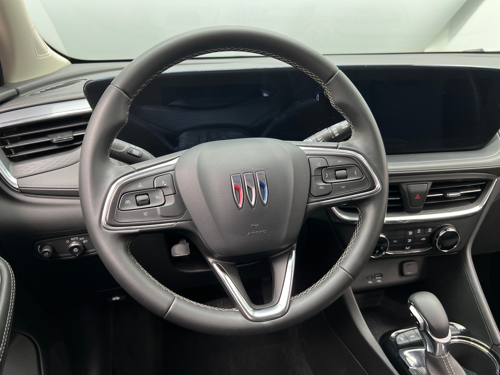 Thumbnail: 2025 Buick Encore GX - 5