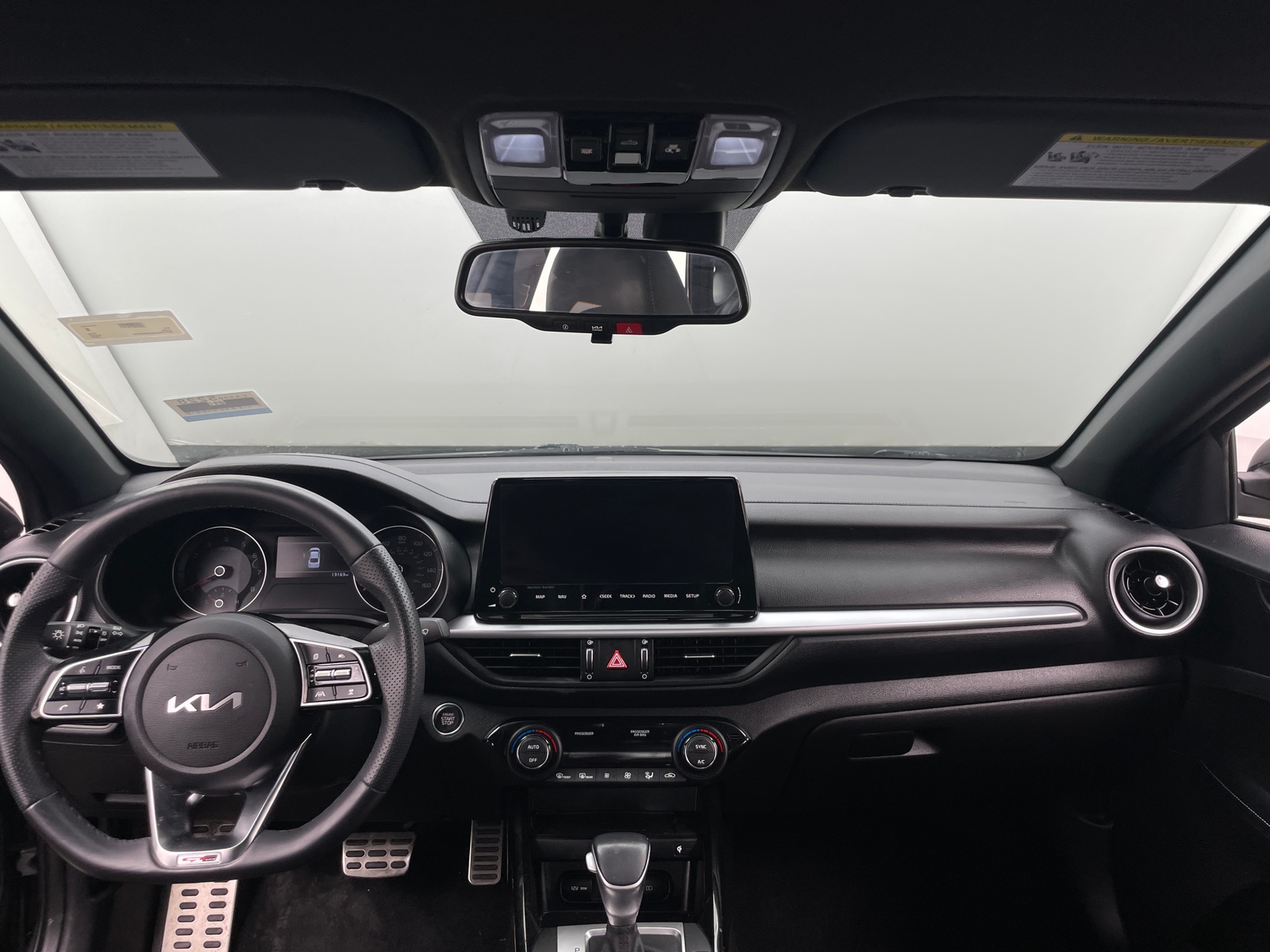 Thumbnail: 2023 Kia Forte - 3