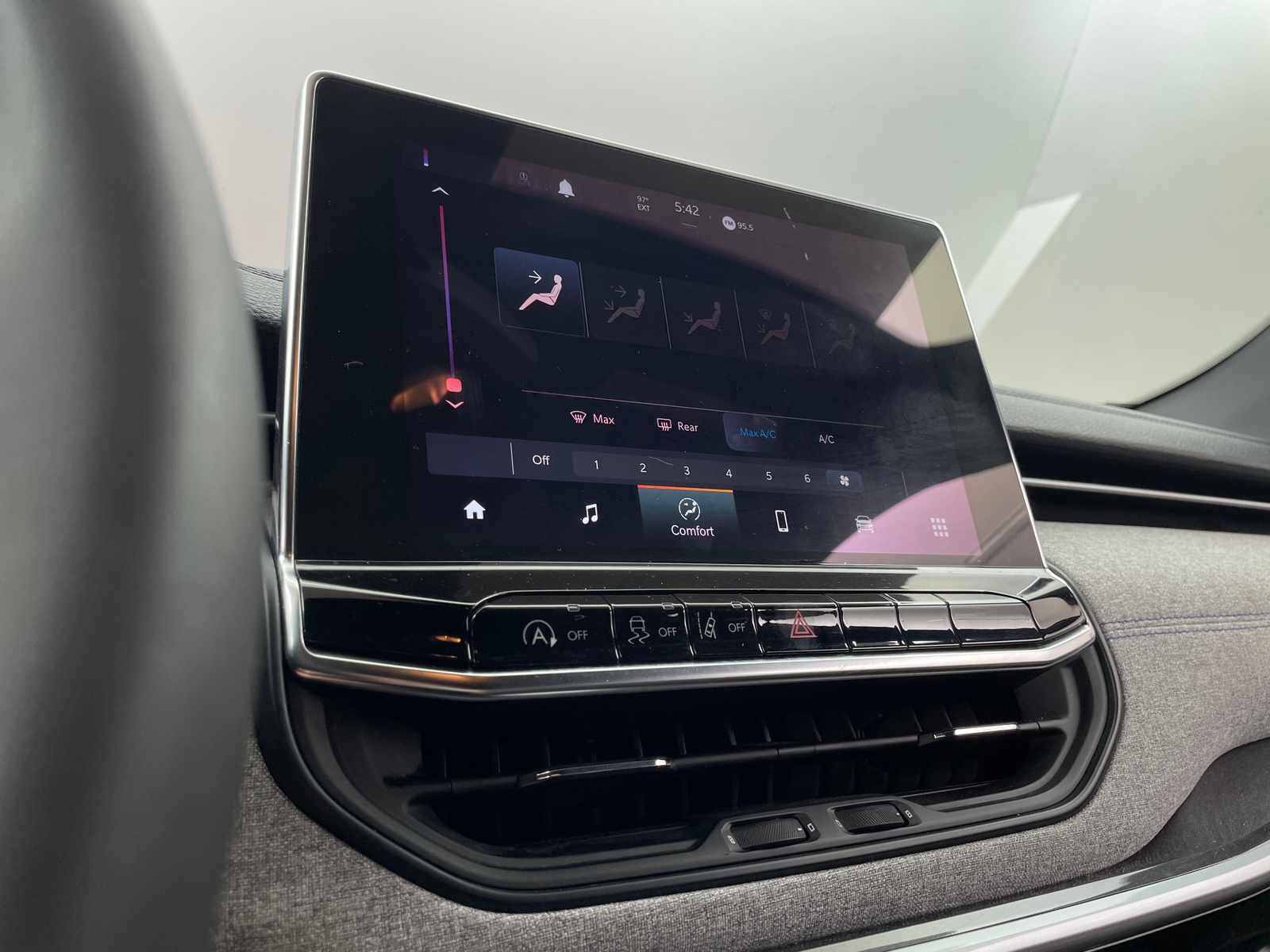 Thumbnail: 2024 Jeep Compass - 4