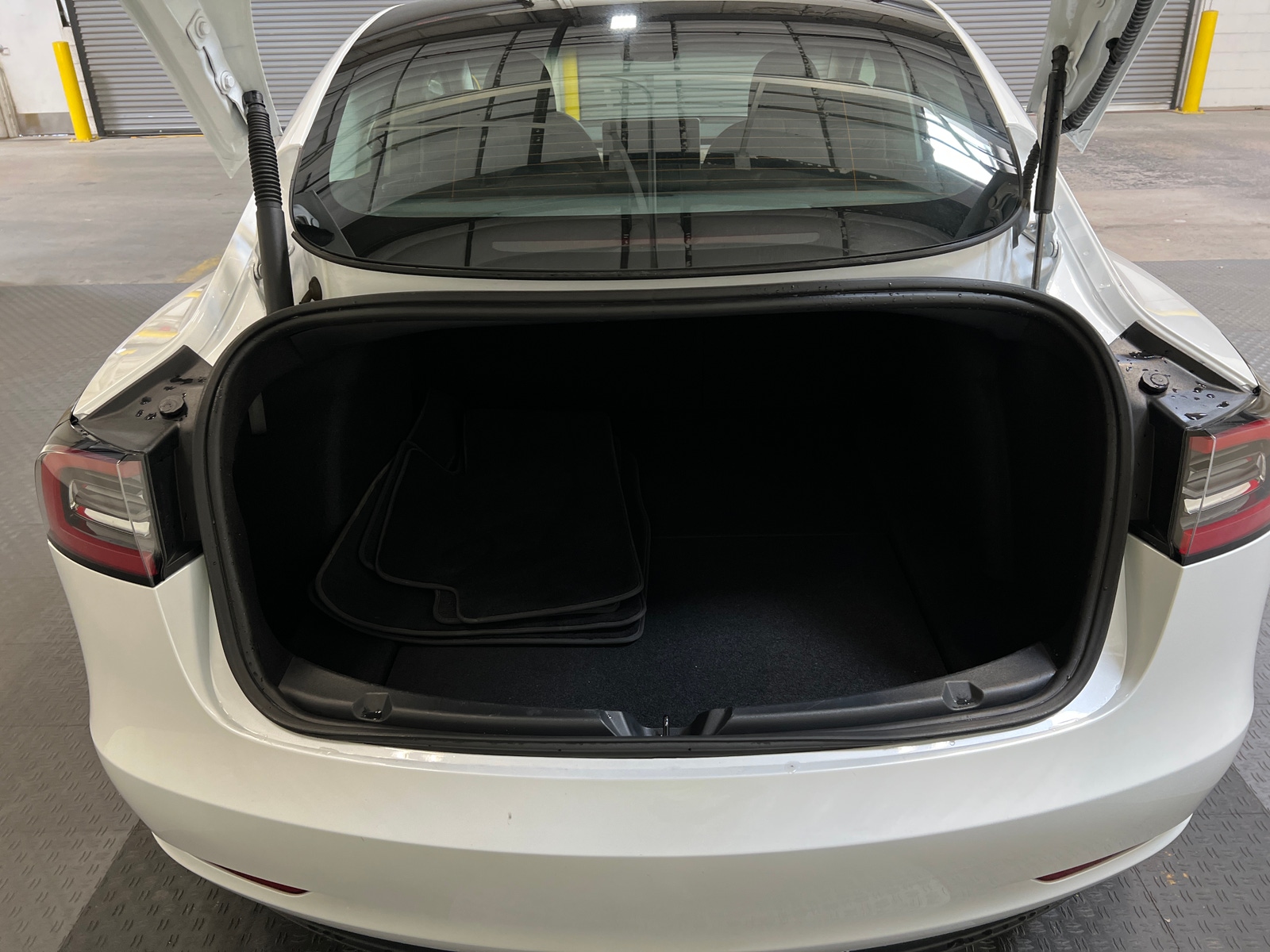 Thumbnail: 2023 Tesla Model 3 - 6