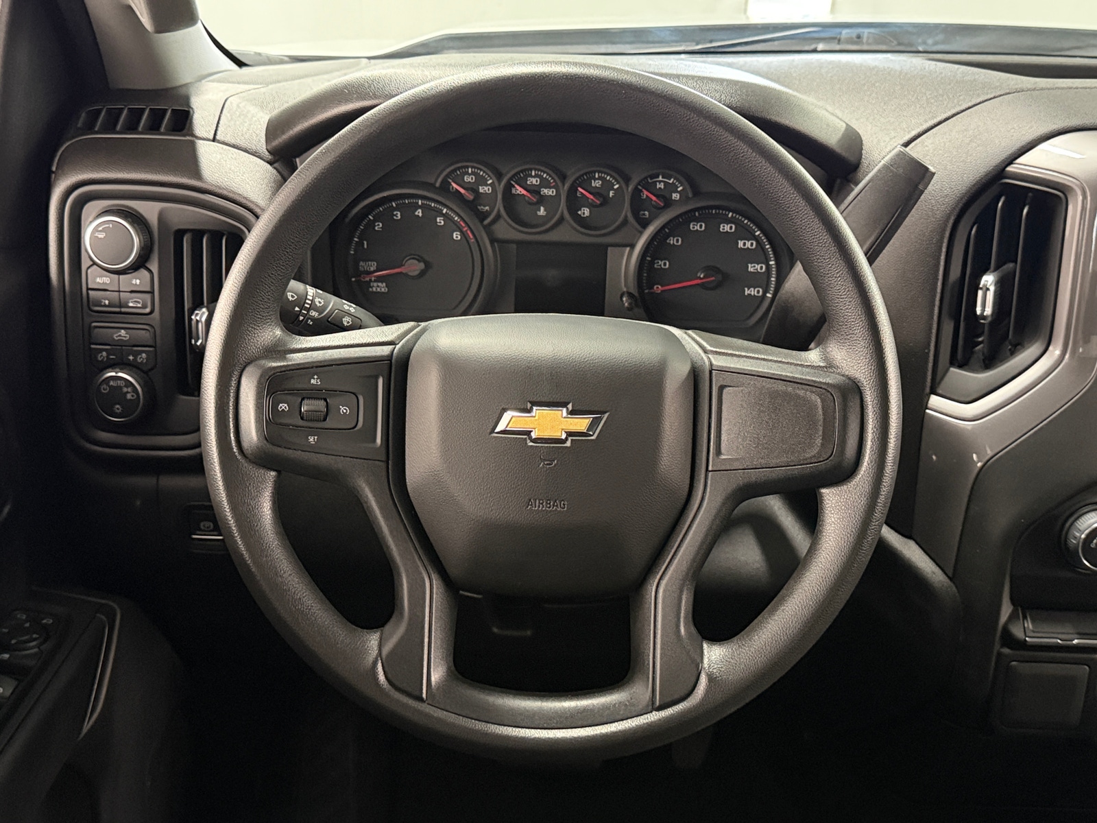 Thumbnail: 2022 Chevrolet Silverado 1500 - 5