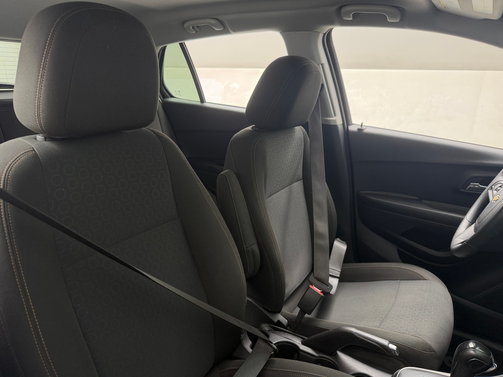 Thumbnail: 2022 Chevrolet Trax - 2