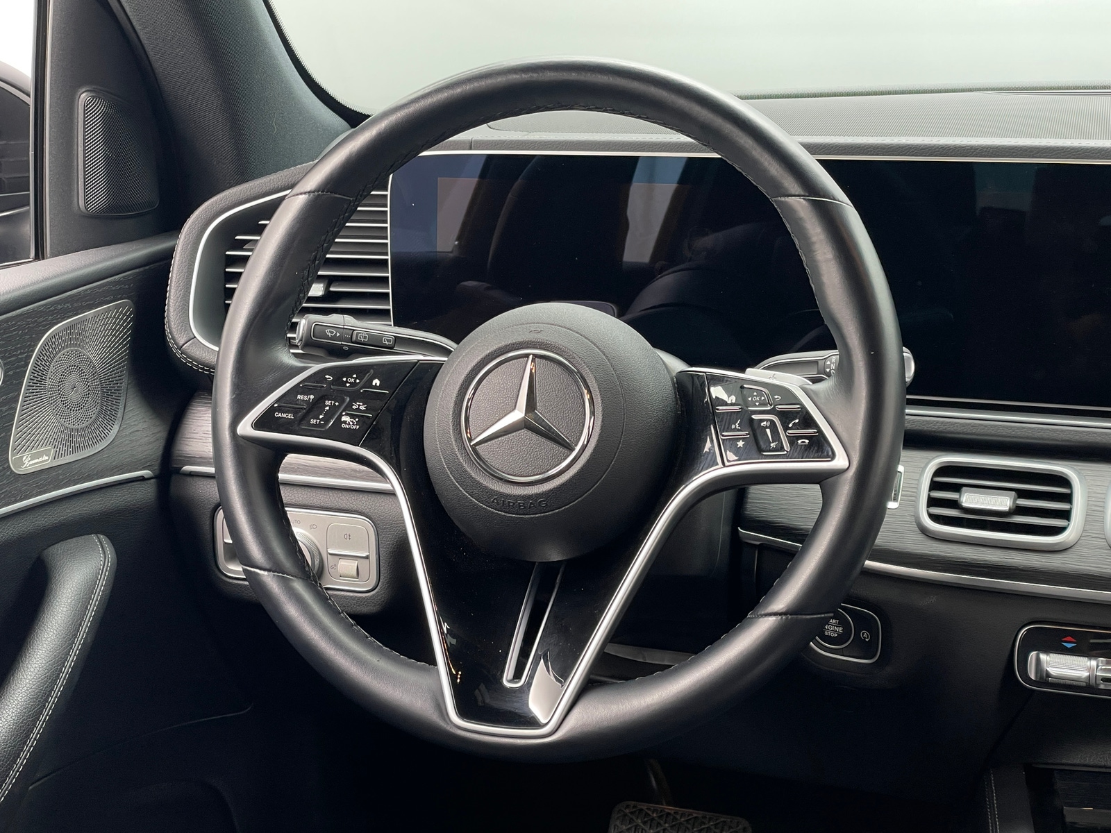 Thumbnail: 2024 Mercedes-Benz GLS - 4