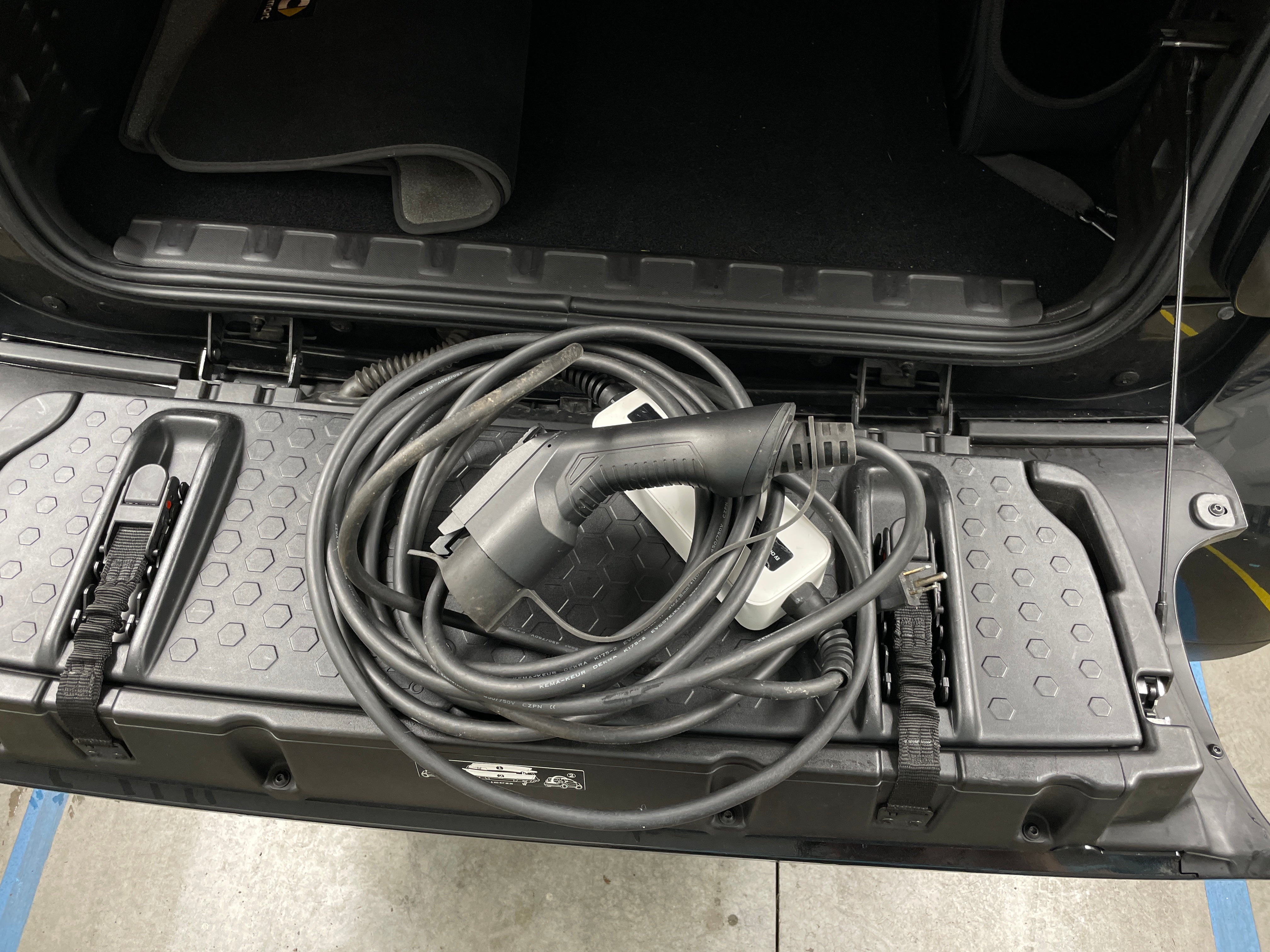 Used 2018 smart fortwo prime with VIN WMEFK9BA3JK269311 for sale in Auburn, WA