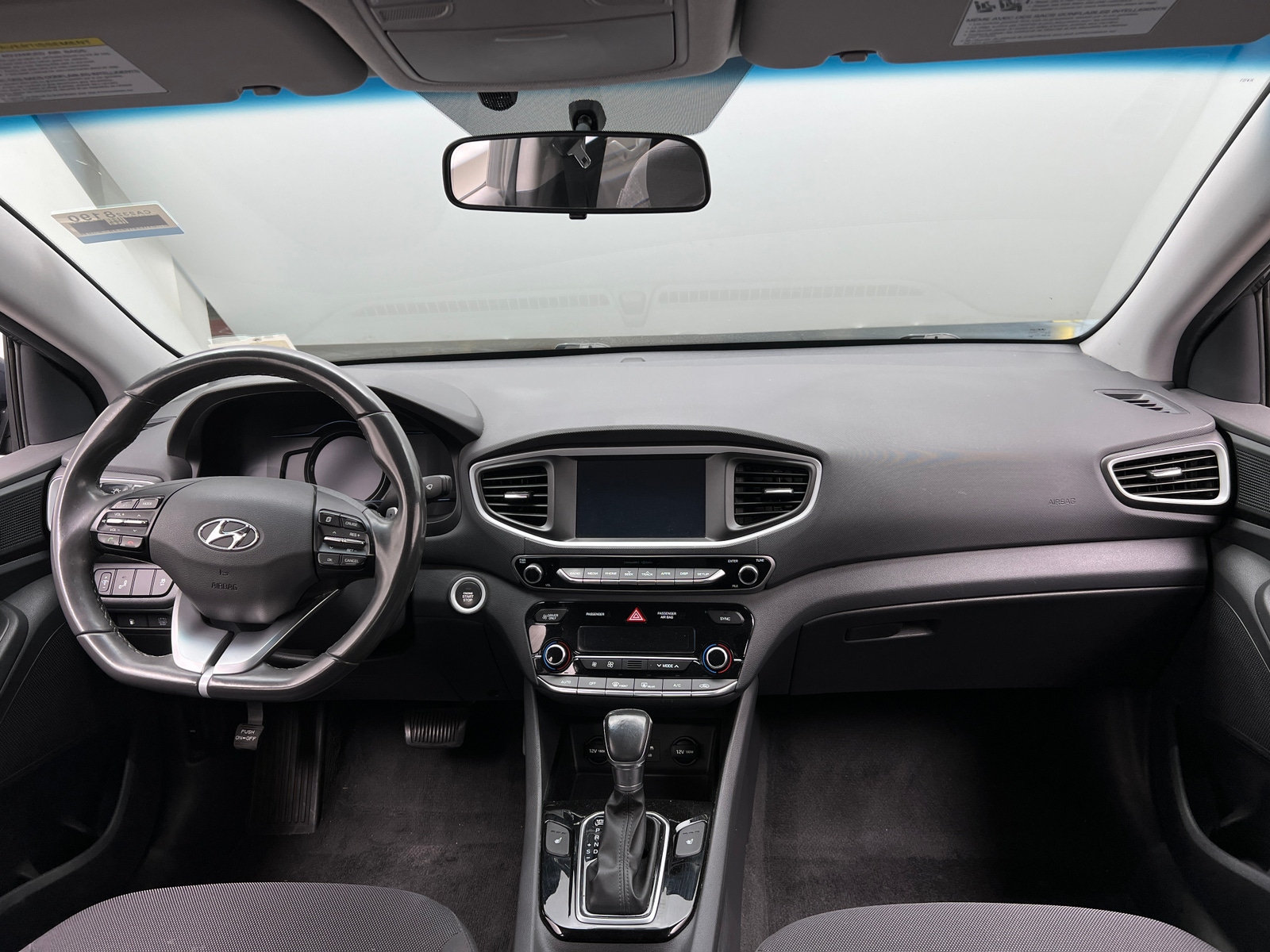Thumbnail: 2018 Hyundai Ioniq - 3