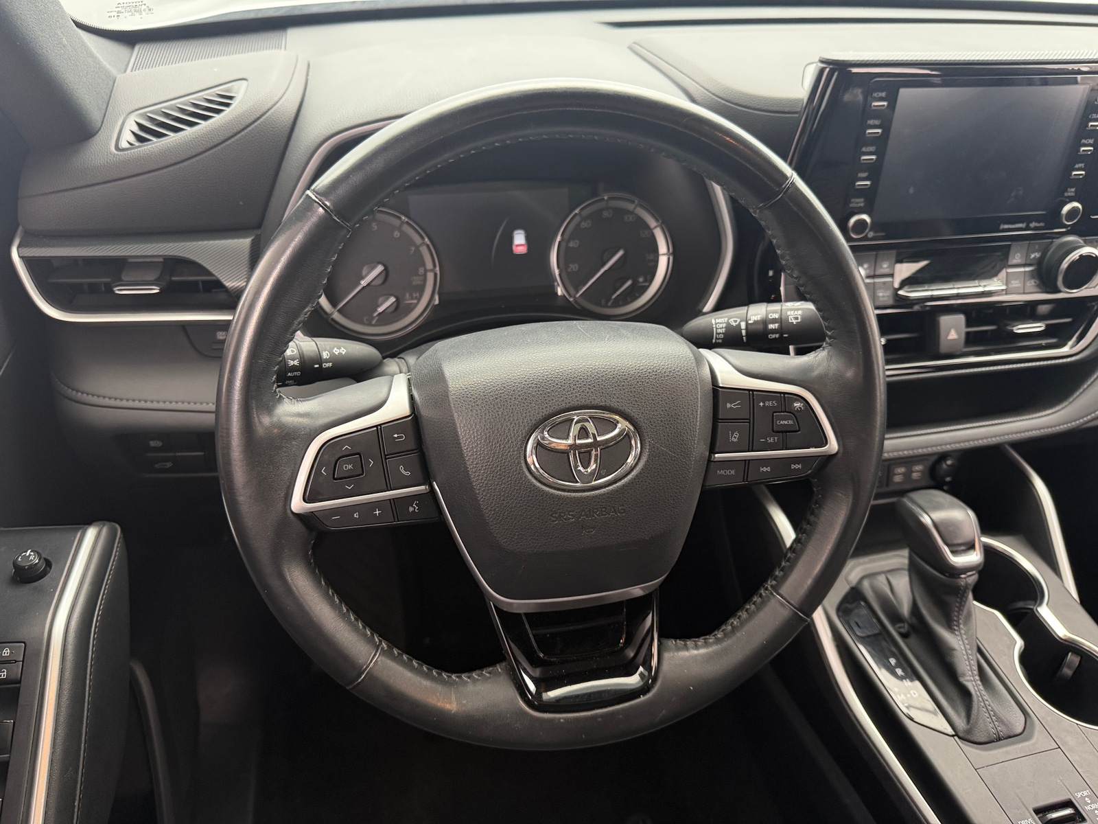 Thumbnail: 2022 Toyota Highlander - 4