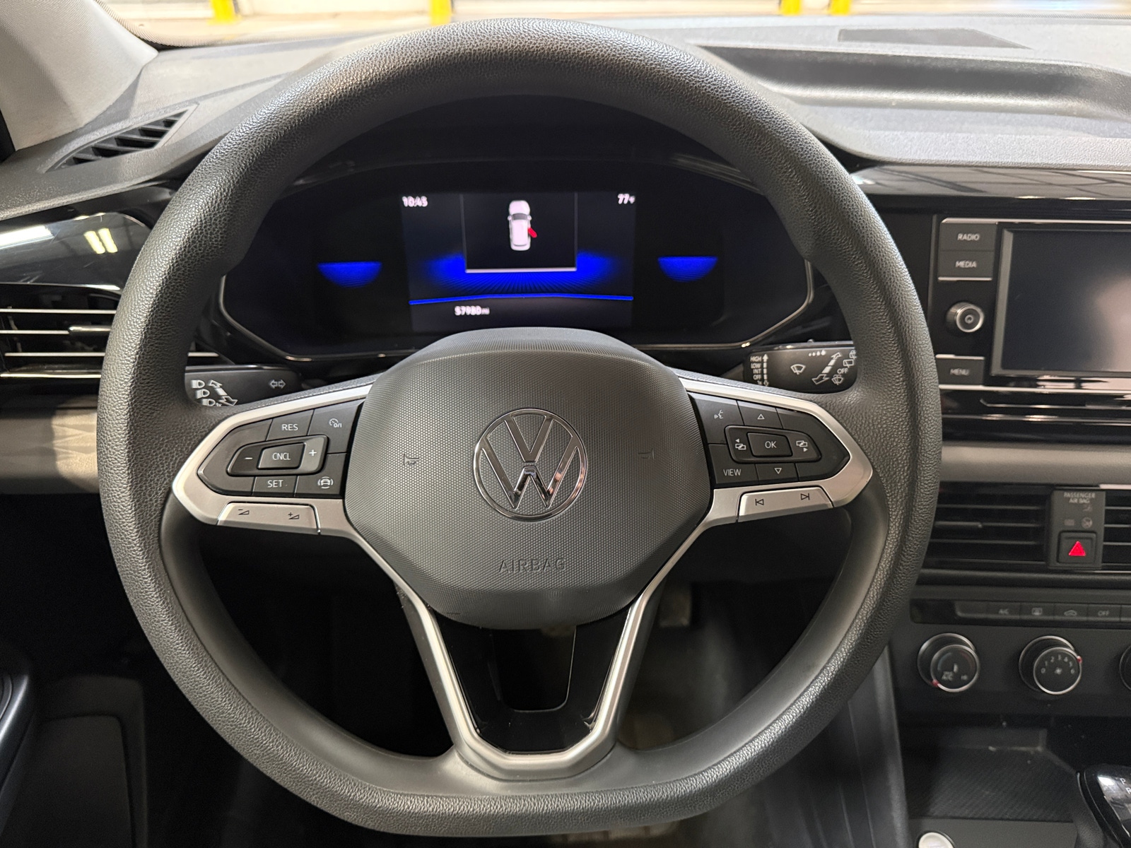 Thumbnail: 2022 Volkswagen Taos - 5