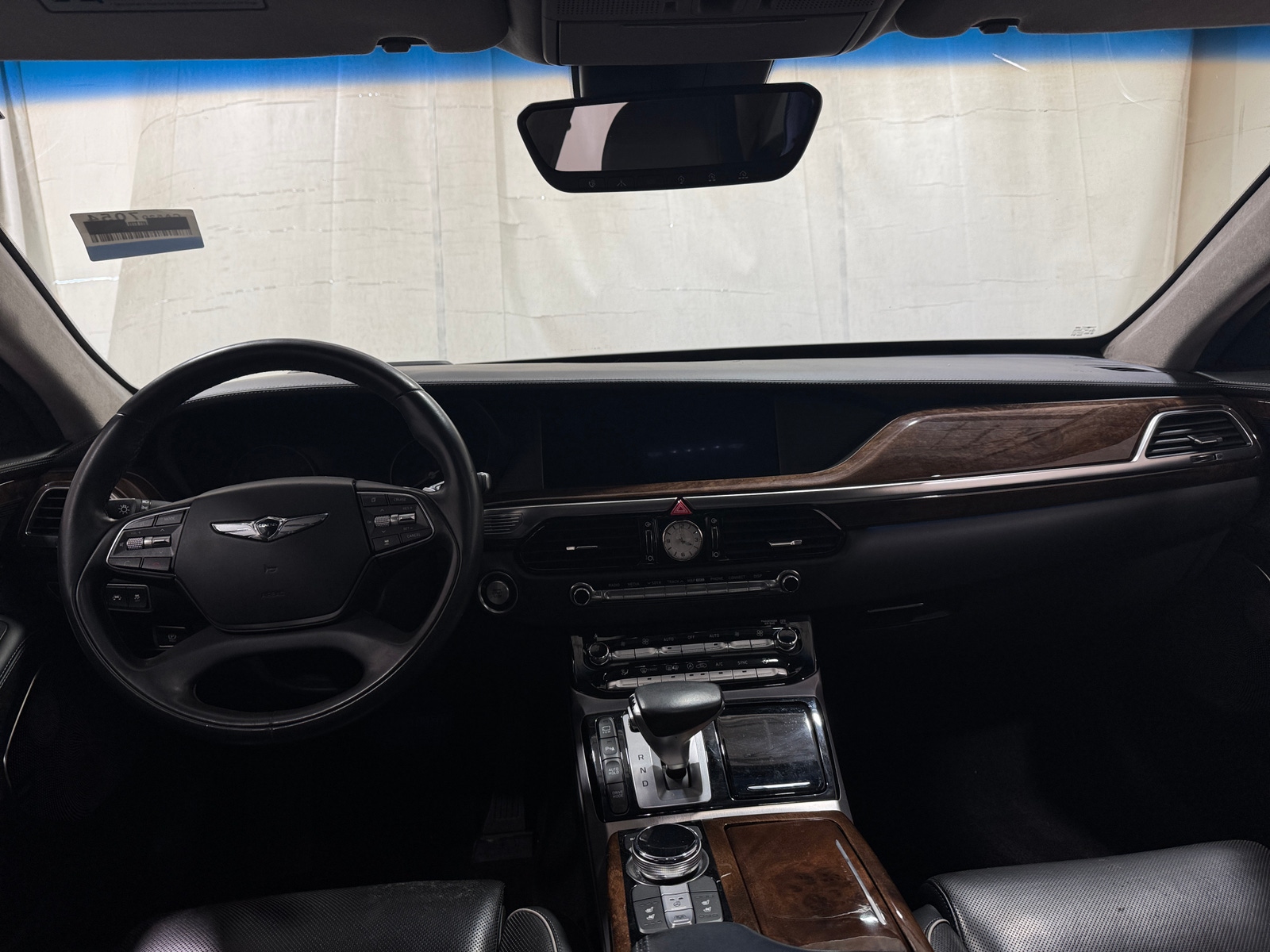 Thumbnail: 2017 Genesis G90 - 2