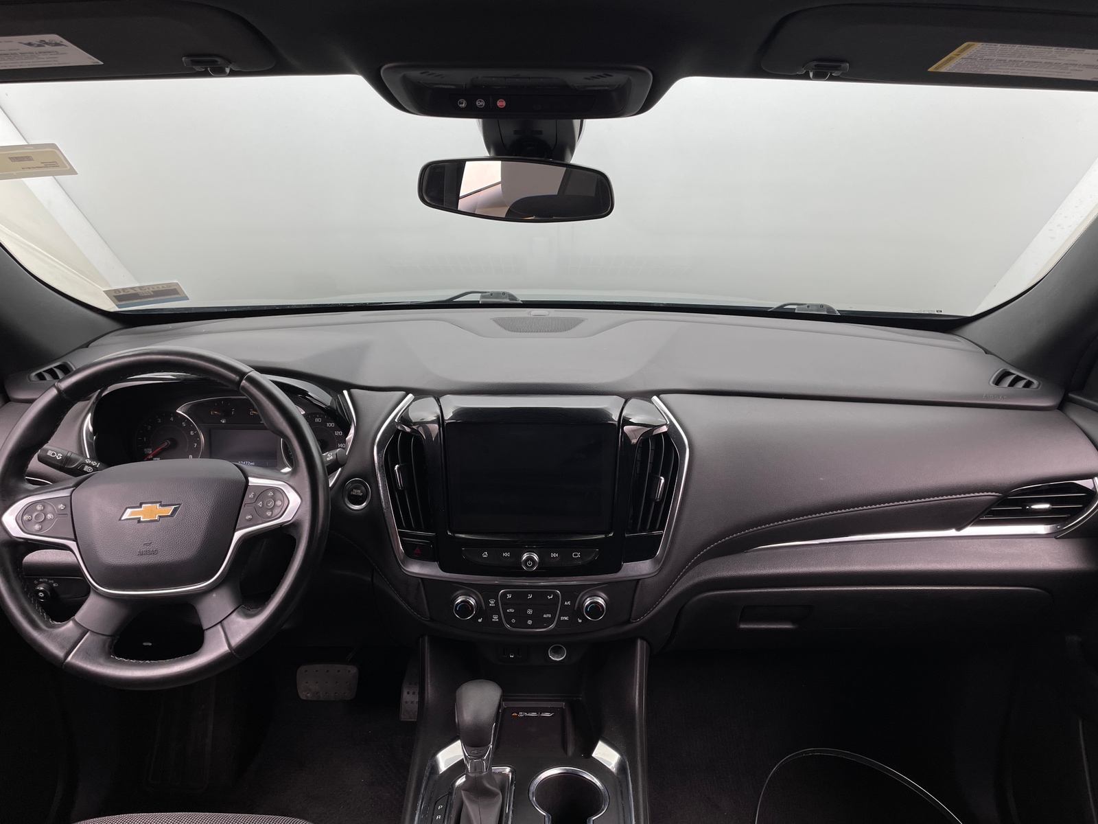 Thumbnail: 2023 Chevrolet Traverse - 3