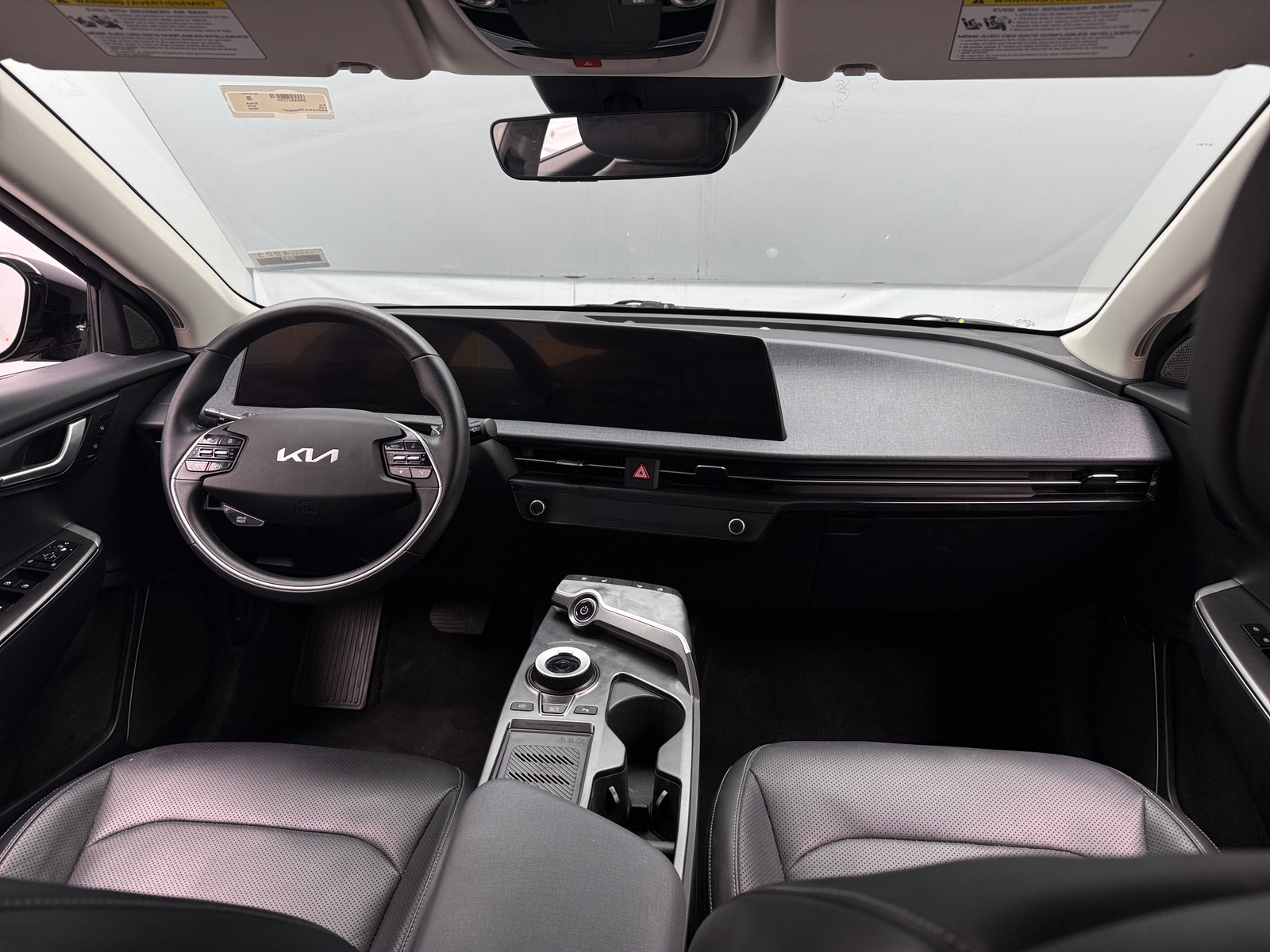 Thumbnail: 2022 Kia EV6 - 2