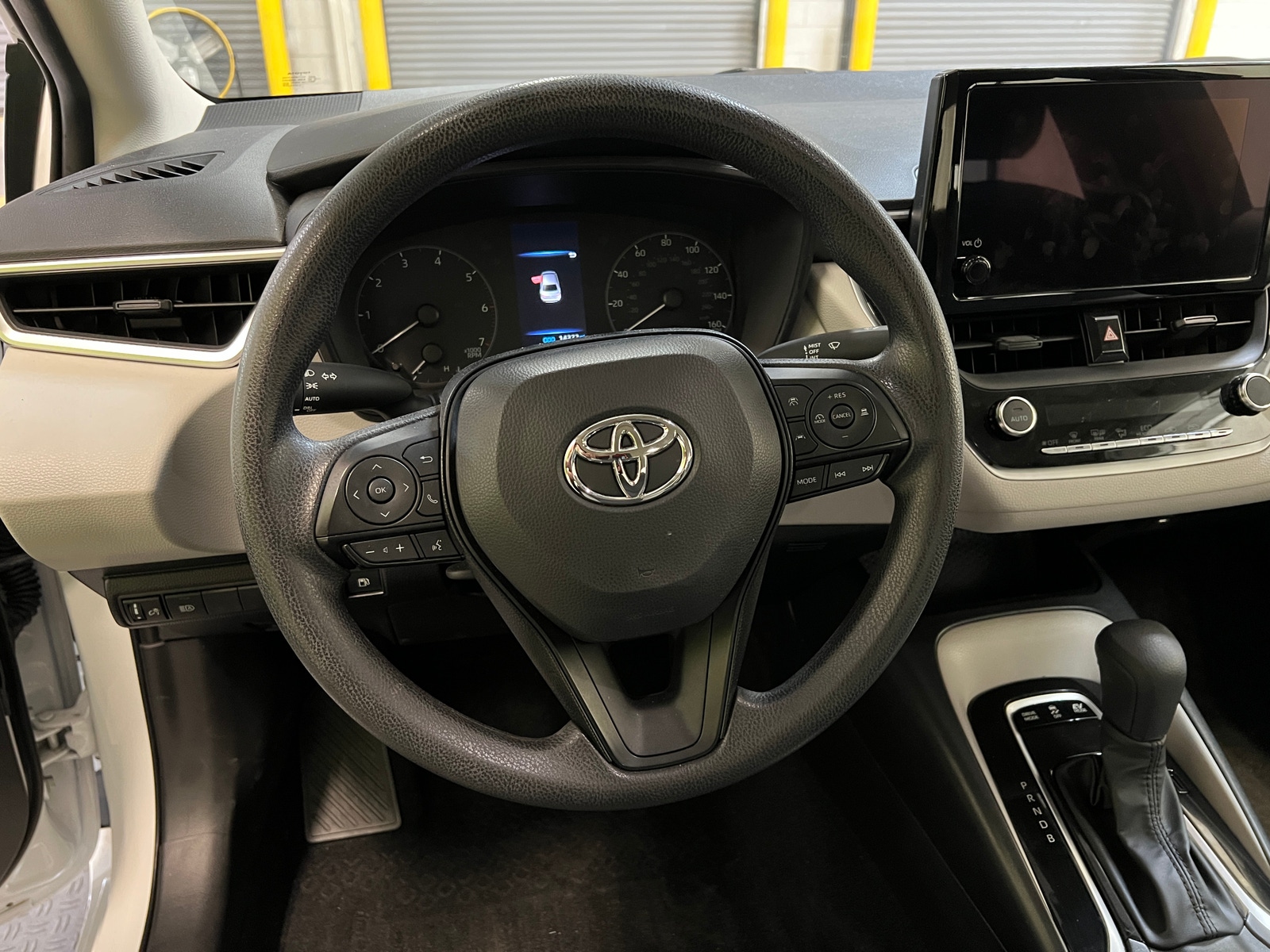 Thumbnail: 2025 Toyota Corolla - 5