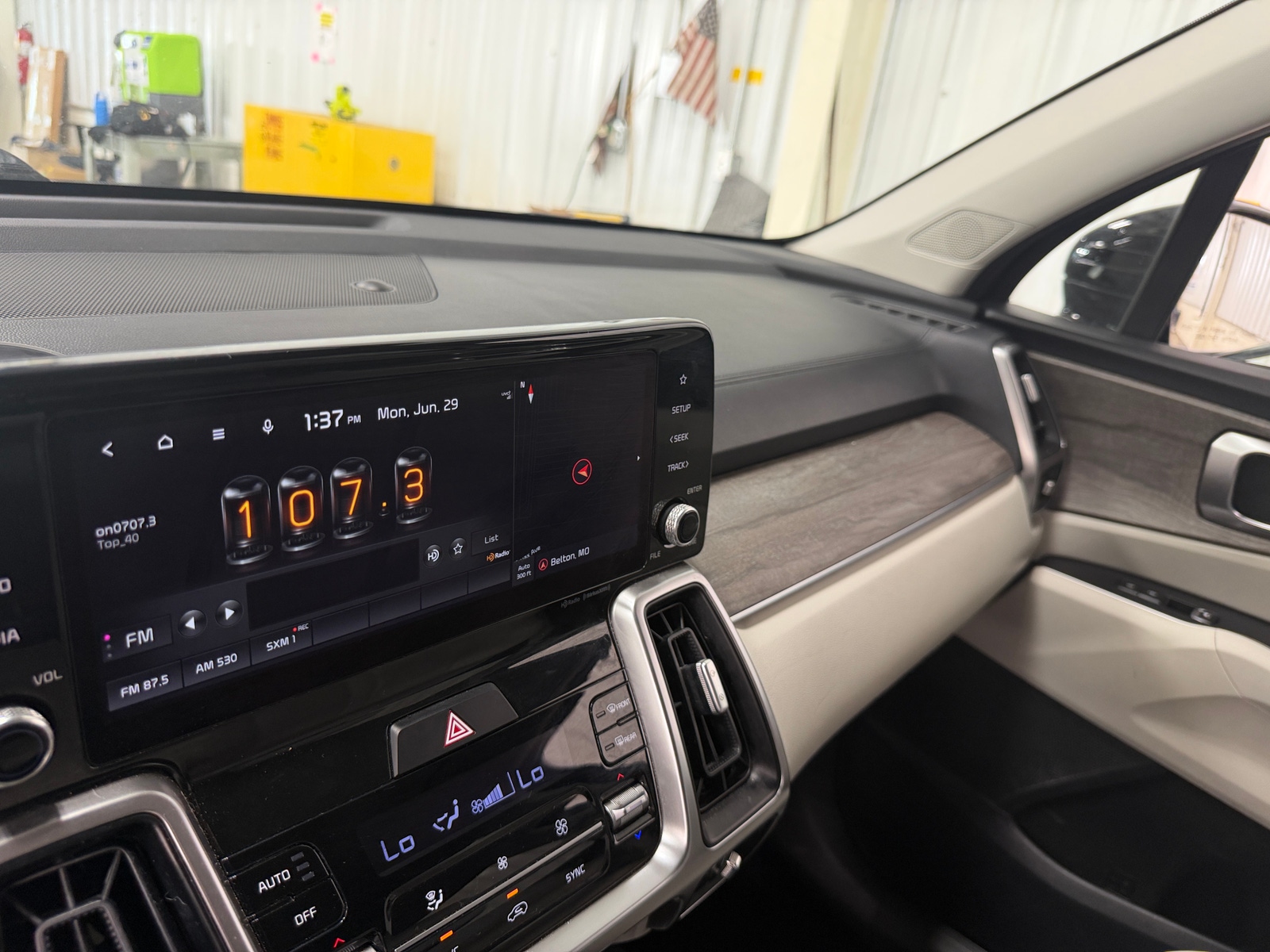 Thumbnail: 2022 Kia Sorento - 3
