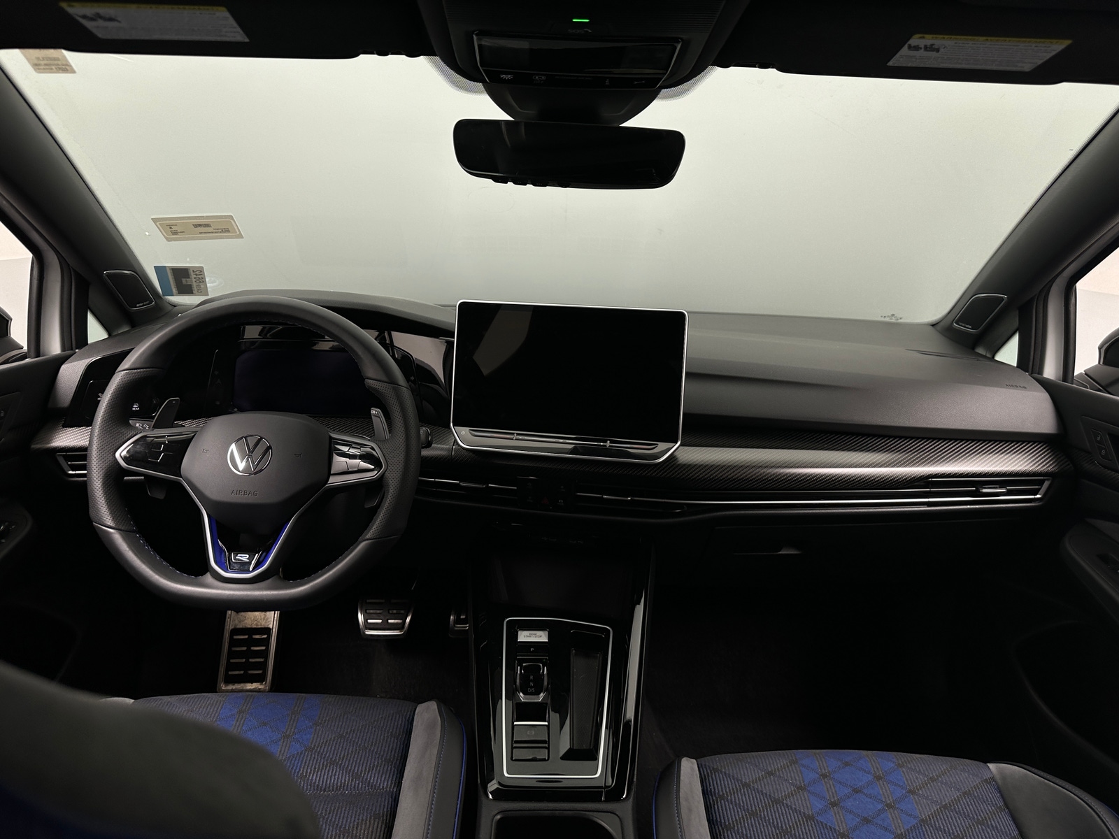 Thumbnail: 2025 Volkswagen Golf - 3