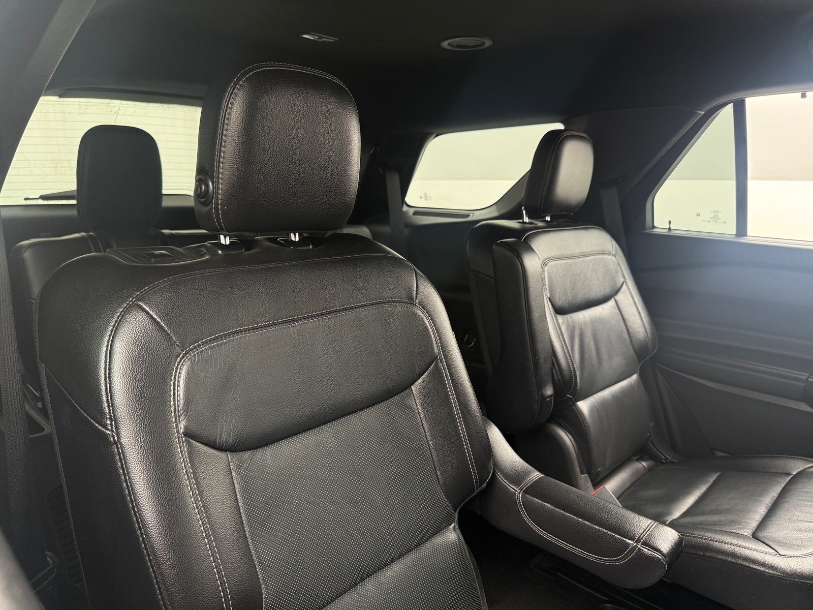 Thumbnail: 2020 Ford Explorer - 5