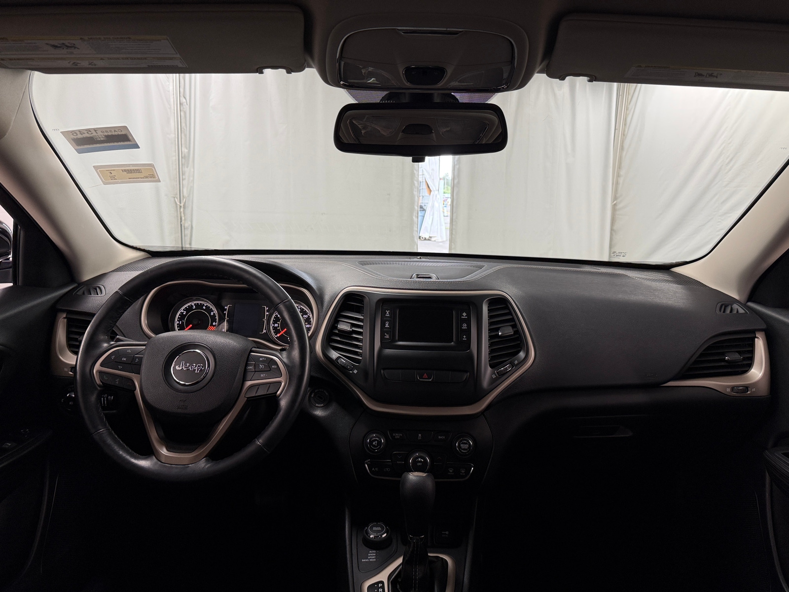 Thumbnail: 2015 Jeep Cherokee - 3