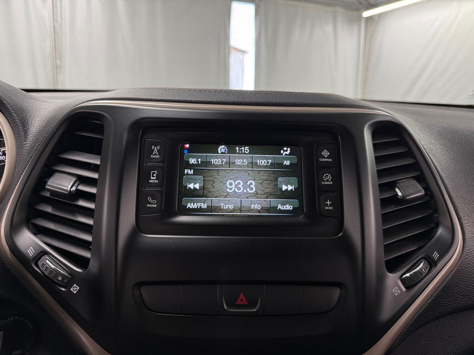Thumbnail: 2015 Jeep Cherokee - 4