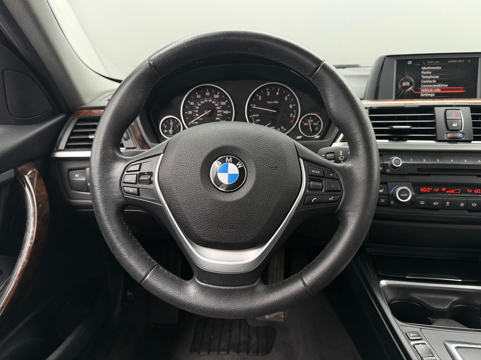 Thumbnail: 2015 BMW 3 Series - 4