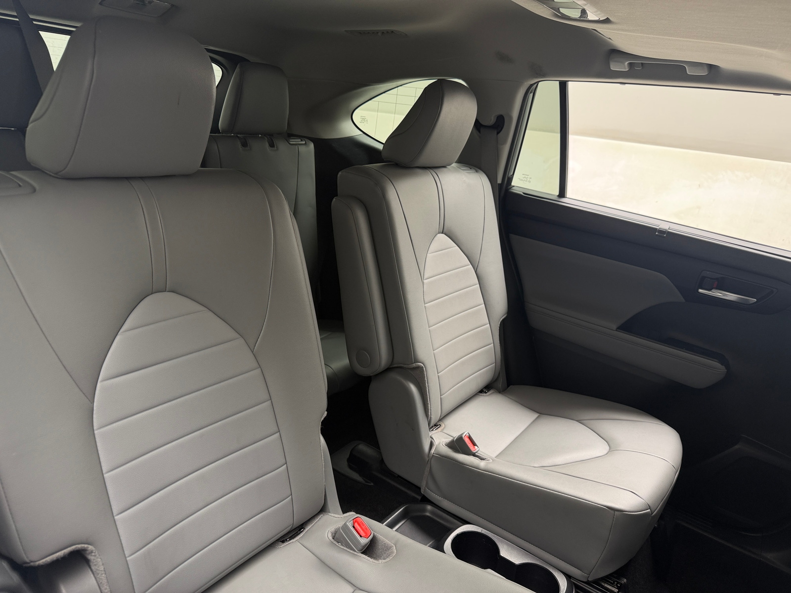Thumbnail: 2024 Toyota Highlander - 5