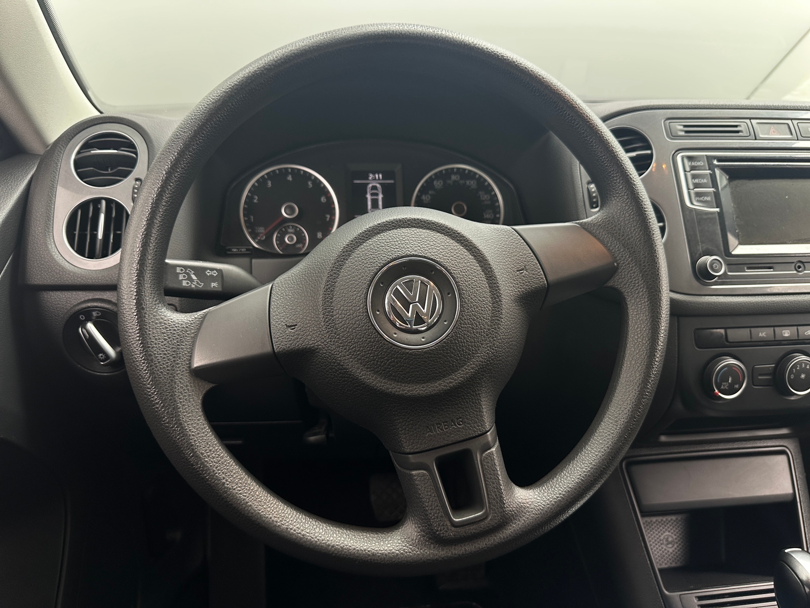 Thumbnail: 2017 Volkswagen Tiguan - 5