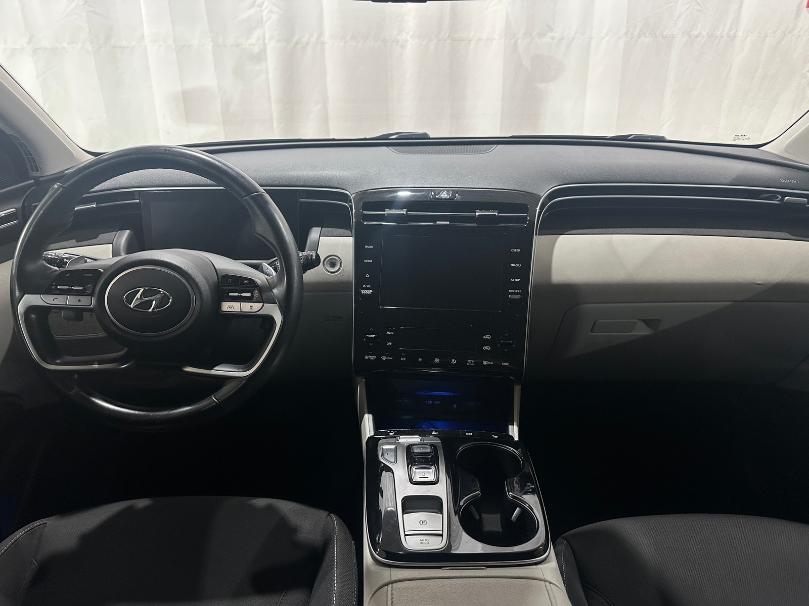 Thumbnail: 2022 Hyundai Tucson - 3
