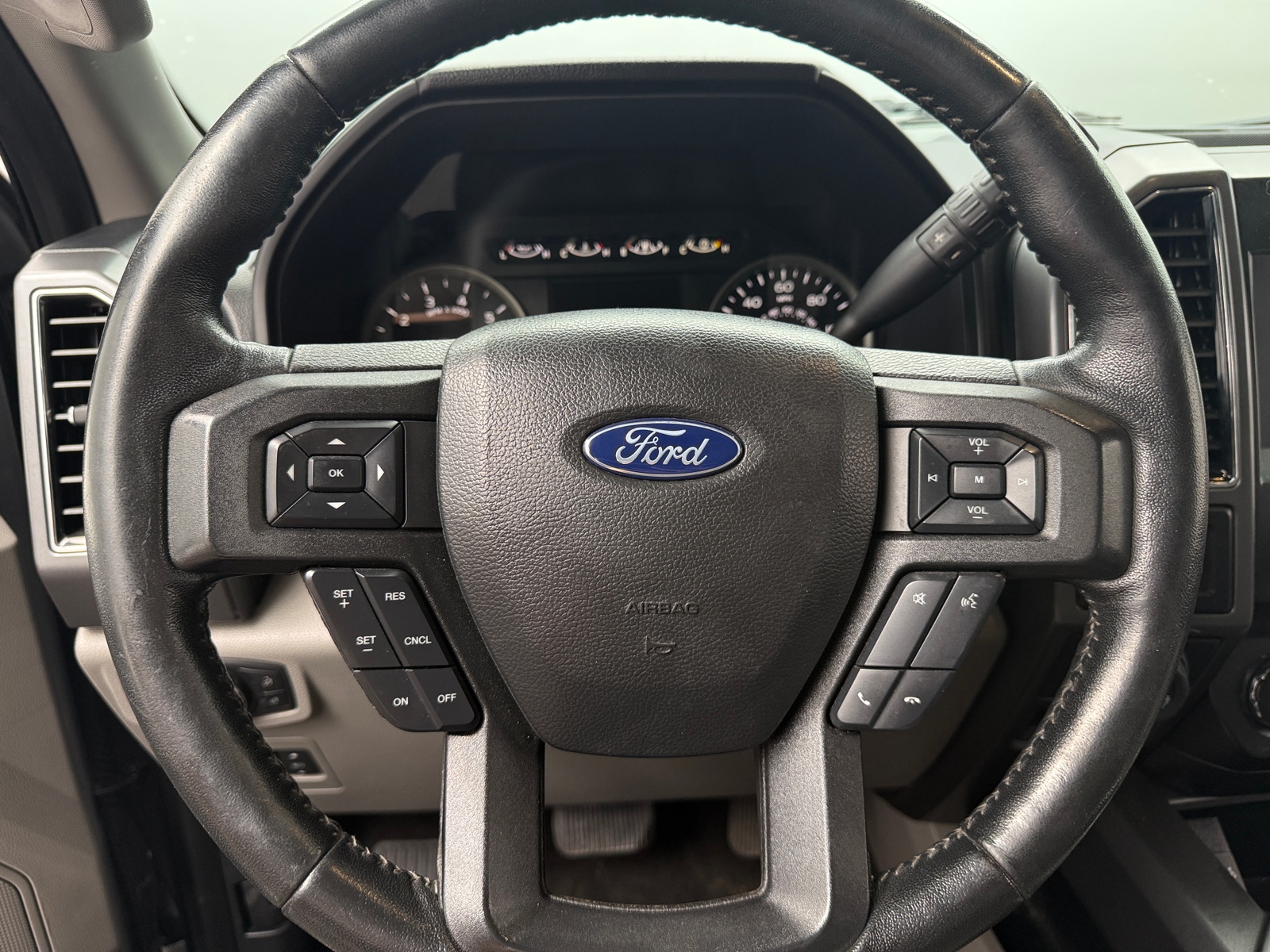 Thumbnail: 2020 Ford Econoline - 5