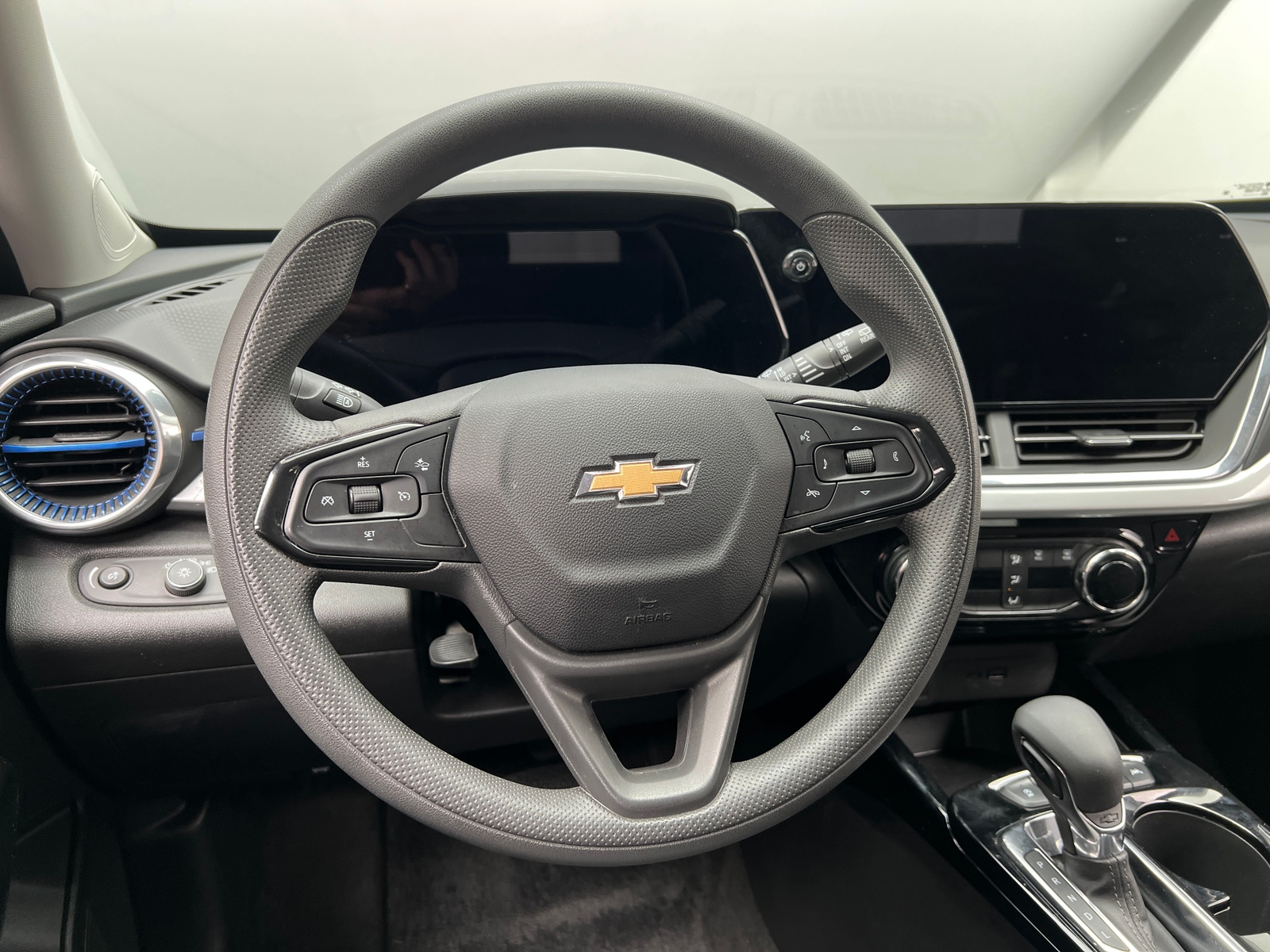 Thumbnail: 2025 Chevrolet Trax - 5