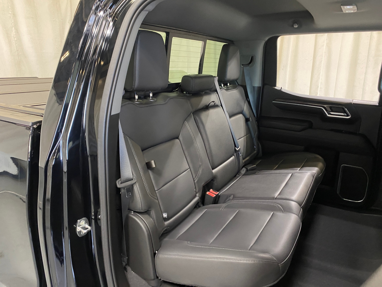 Thumbnail: 2022 Chevrolet Silverado 1500 - 5