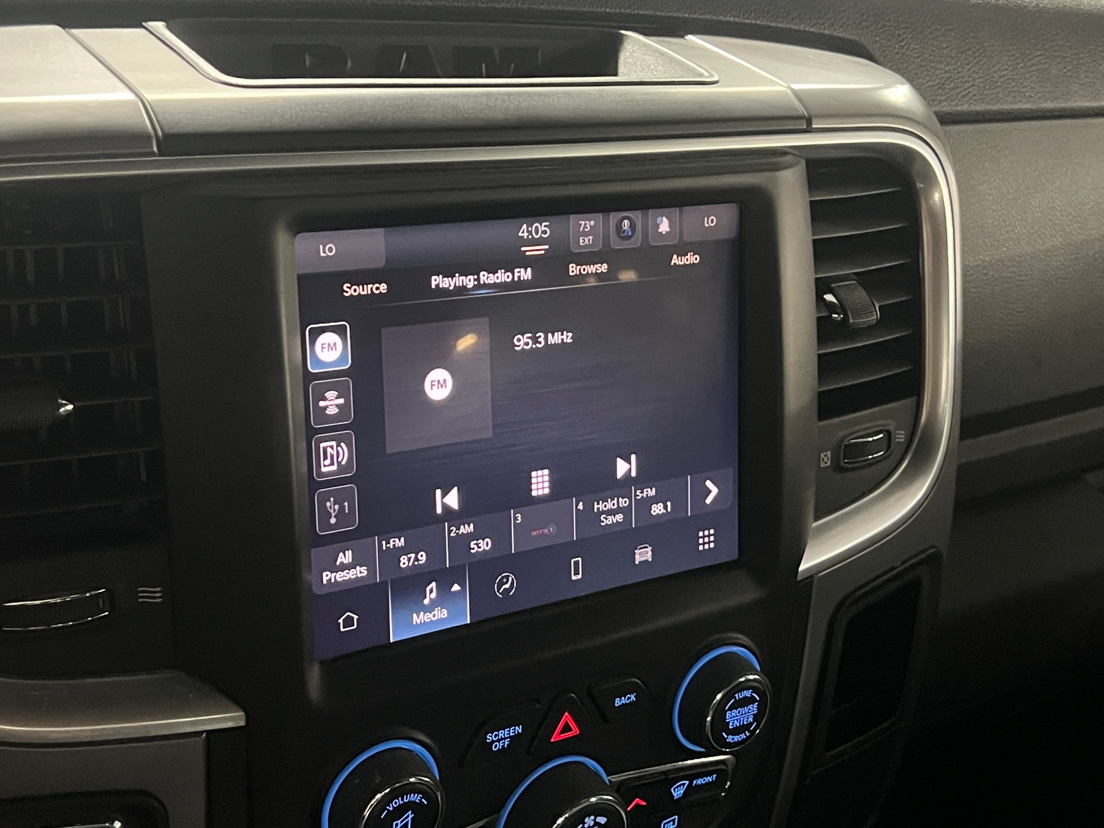 Thumbnail: 2022 RAM 1500 Classic - 4