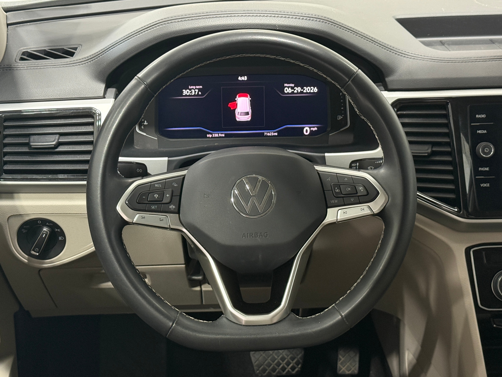 Thumbnail: 2023 Volkswagen Atlas - 4